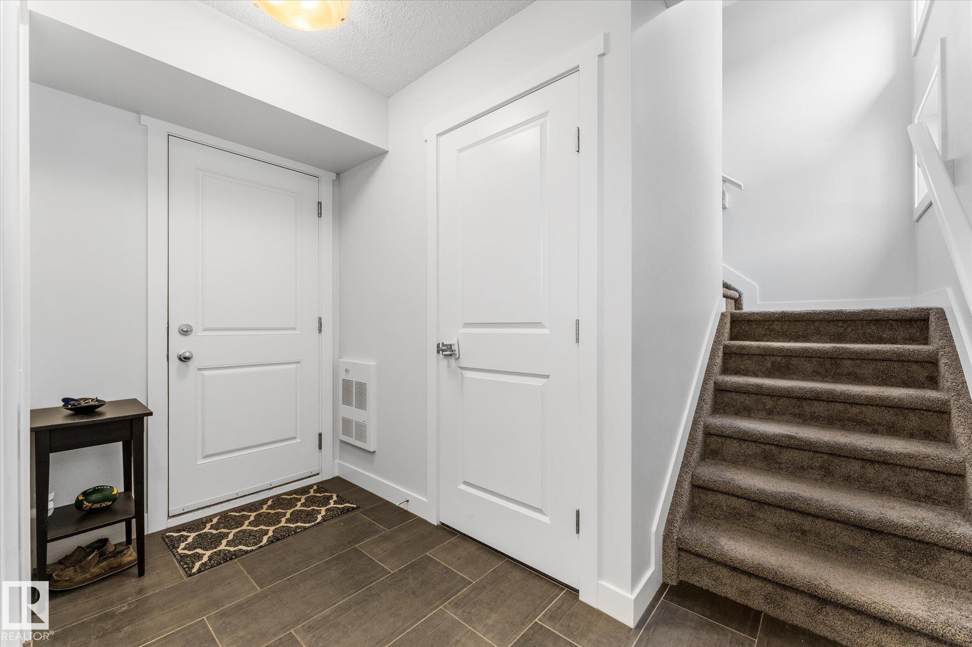https://zimg.paragon.ice.com/ParagonImages/Property/PM/RAE/225398235/24/0/0/533a903052b42404741e515ec6b18fb3/1/1ea5483086a409d88b0df71a9bcb5eb0/225398235-0eed6d3d-c073-48b7-b9e1-4d9ddcc66598.JPG