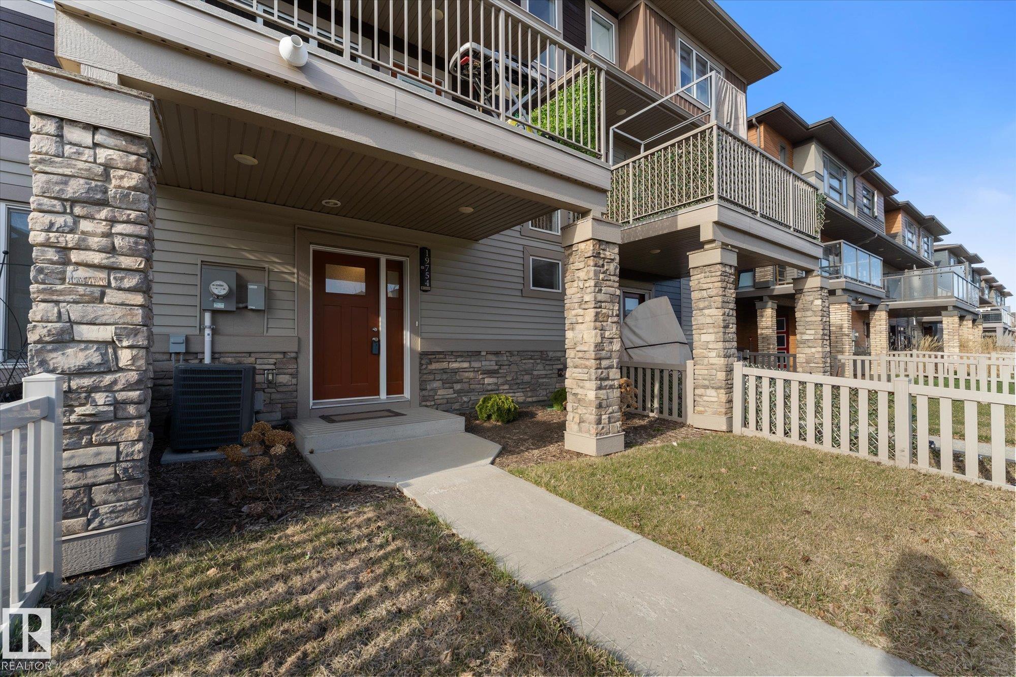 https://zimg.paragon.ice.com/ParagonImages/Property/PM/RAE/225398235/9/0/0/2fb01862c20e6811037e936fc6266bad/1/1ea5483086a409d88b0df71a9bcb5eb0/225398235-4656cb86-e423-4845-9c41-e2734fde6474.JPG