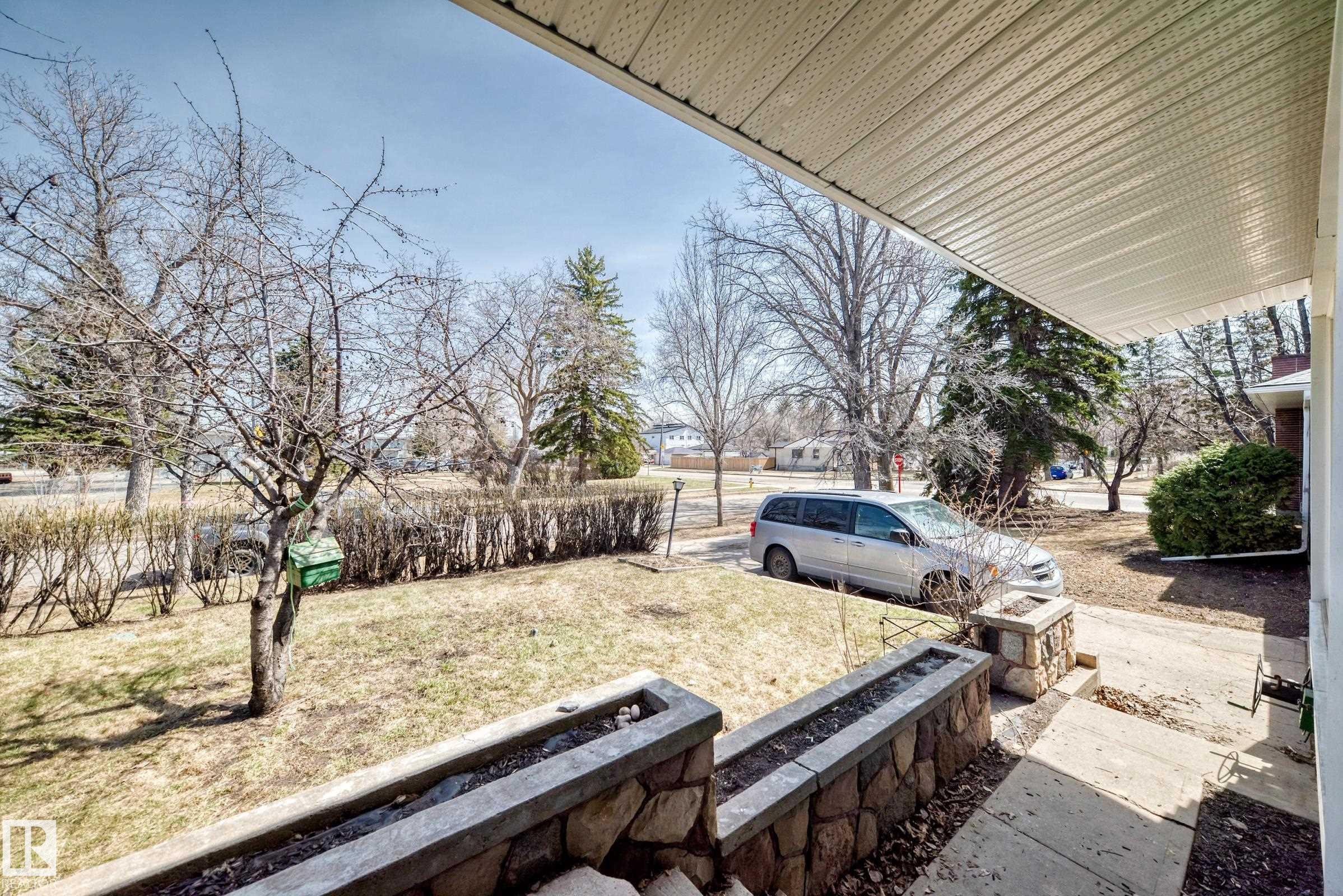 Photo 51 at 12106 48 Street NW, Beacon Heights, Edmonton
