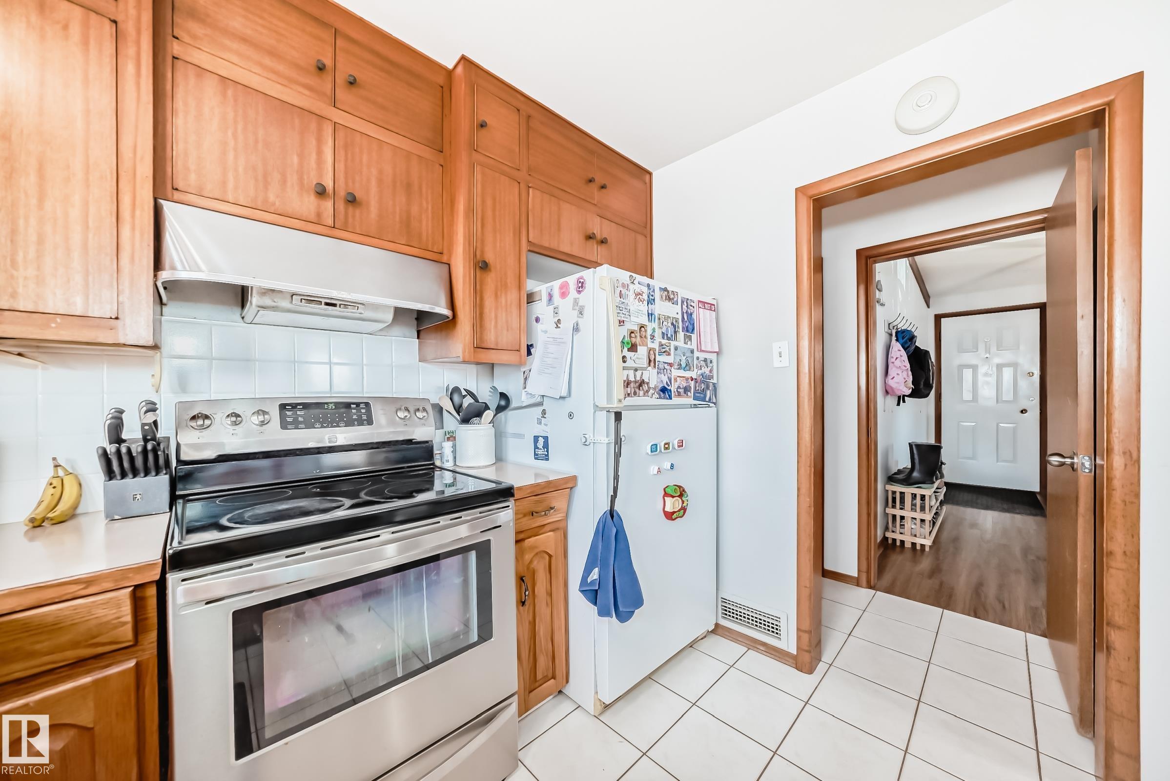 Photo 9 at 12106 48 Street NW, Beacon Heights, Edmonton