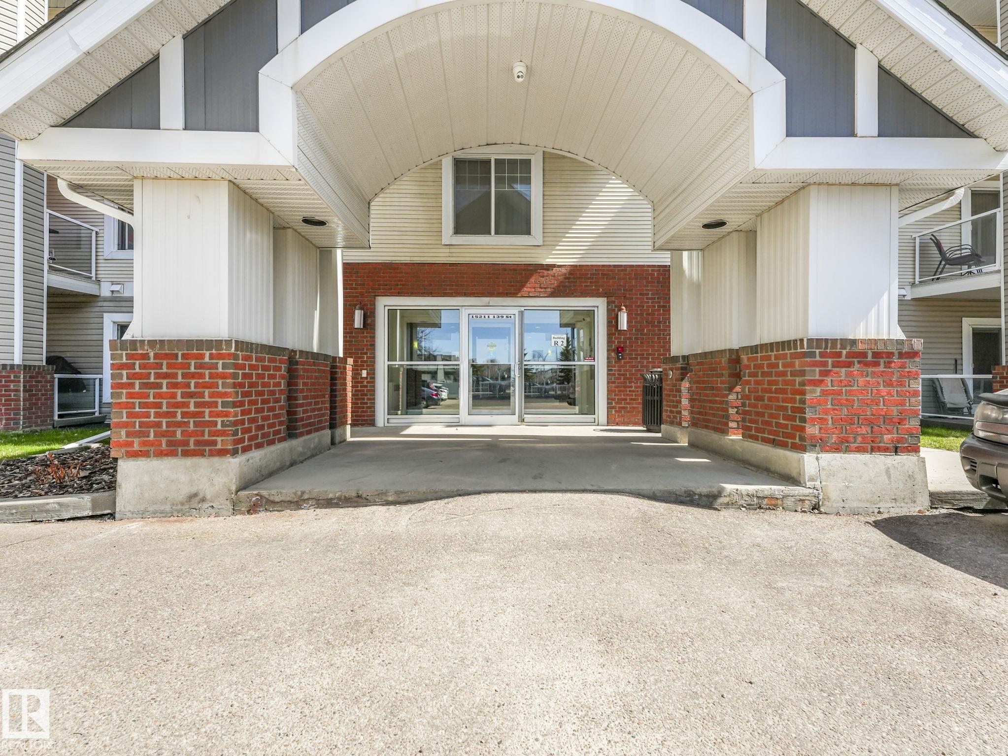 https://zimg.paragon.ice.com/ParagonImages/Property/PM/RAE/225398238/1/0/0/abb1d573f7adf0fce19a30a04f860c26/1/76dcedc20f475b66602a05fc104521b5/225398238-af00bd7e-3eb7-428e-b62a-1c392780c8dc.JPG
