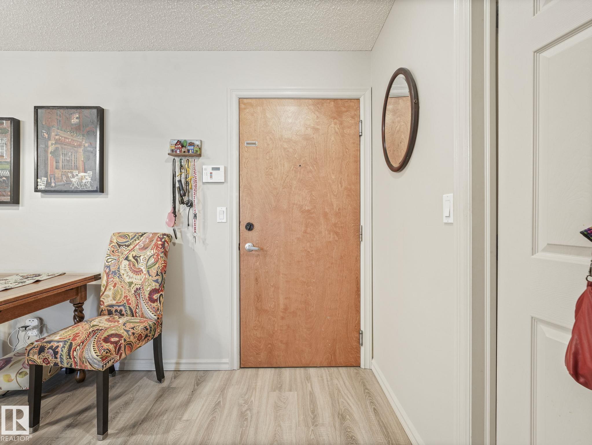 https://zimg.paragon.ice.com/ParagonImages/Property/PM/RAE/225398238/3/0/0/74a43cd1fdf89ee809f34bcbc2b25806/1/76dcedc20f475b66602a05fc104521b5/225398238-24400dbe-7819-4e2b-8f49-de40e3b29511.JPG