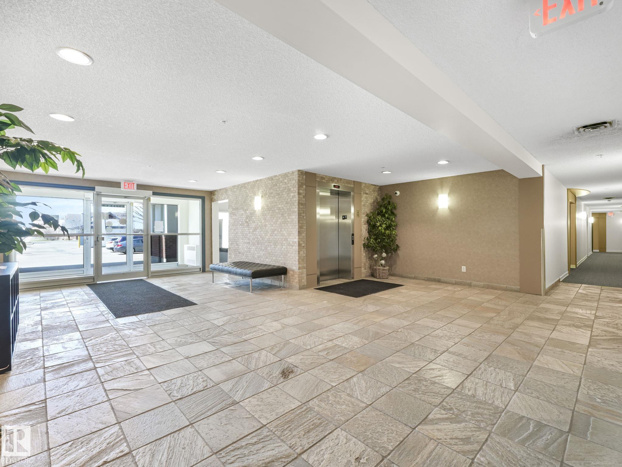https://zimg.paragon.ice.com/ParagonImages/Property/PM/RAE/225398238/32/0/0/d3a0621a3c30277501fb7fc0e77b75d7/1/76dcedc20f475b66602a05fc104521b5/225398238-fe9288dd-ff3e-41be-8f59-232d4847327a.JPG