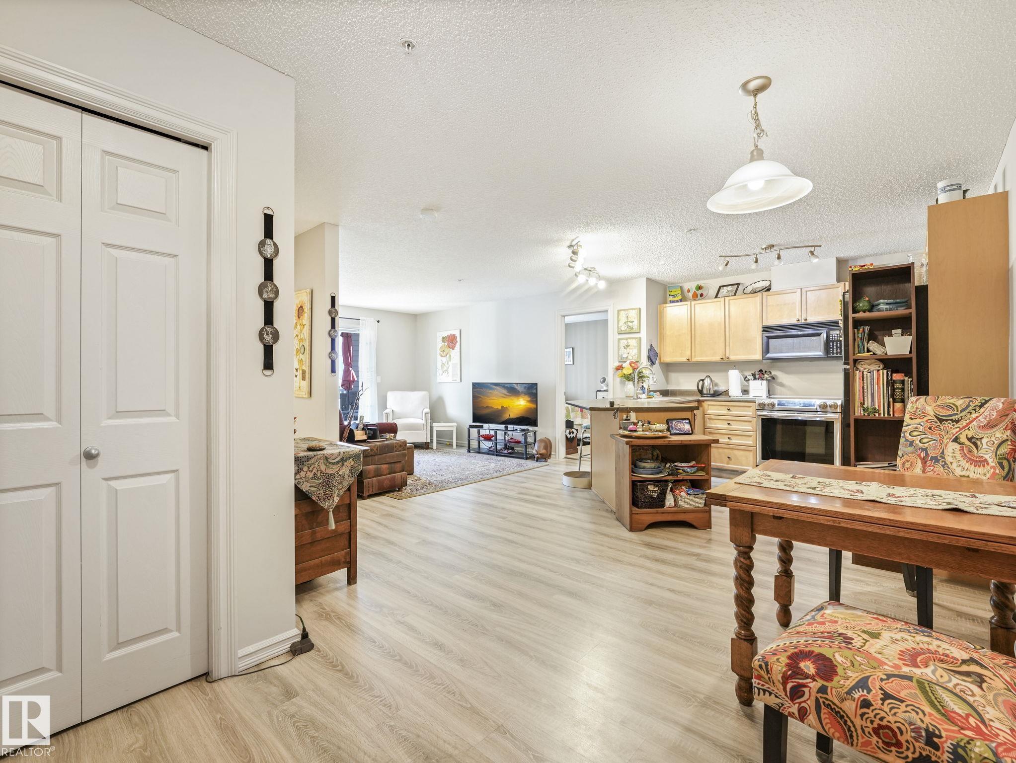 https://zimg.paragon.ice.com/ParagonImages/Property/PM/RAE/225398238/4/0/0/d0951a54716fcfbe58679f13425572cd/1/76dcedc20f475b66602a05fc104521b5/225398238-49031fc5-75c7-4b60-a39e-8ccd9a276aa2.JPG