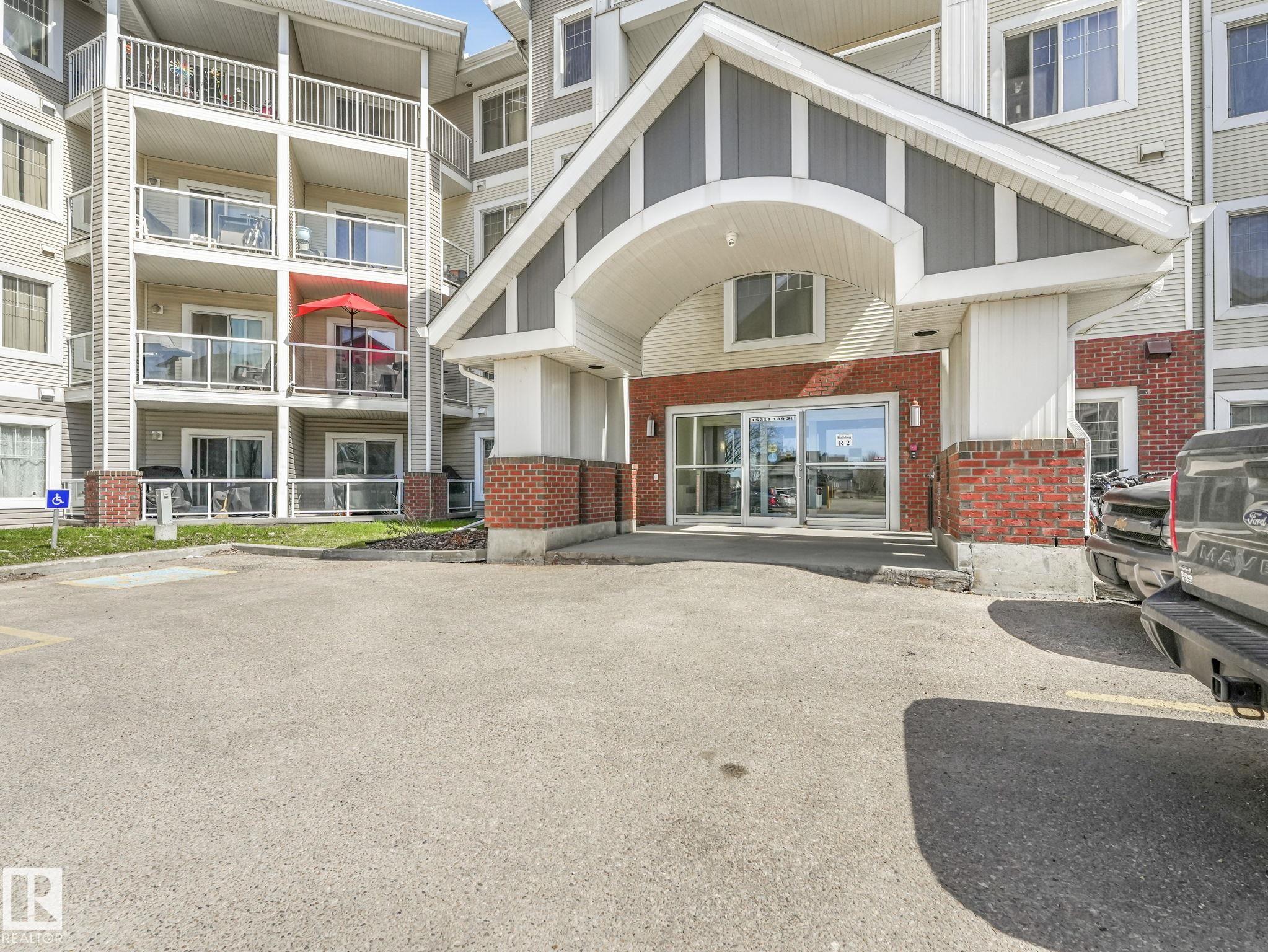 https://zimg.paragon.ice.com/ParagonImages/Property/PM/RAE/225398238/42/0/0/91db76904c7fdb59b9c0f65015d86344/1/76dcedc20f475b66602a05fc104521b5/225398238-48fdfe79-a03e-4b9d-b69c-dc0db440fab3.JPG