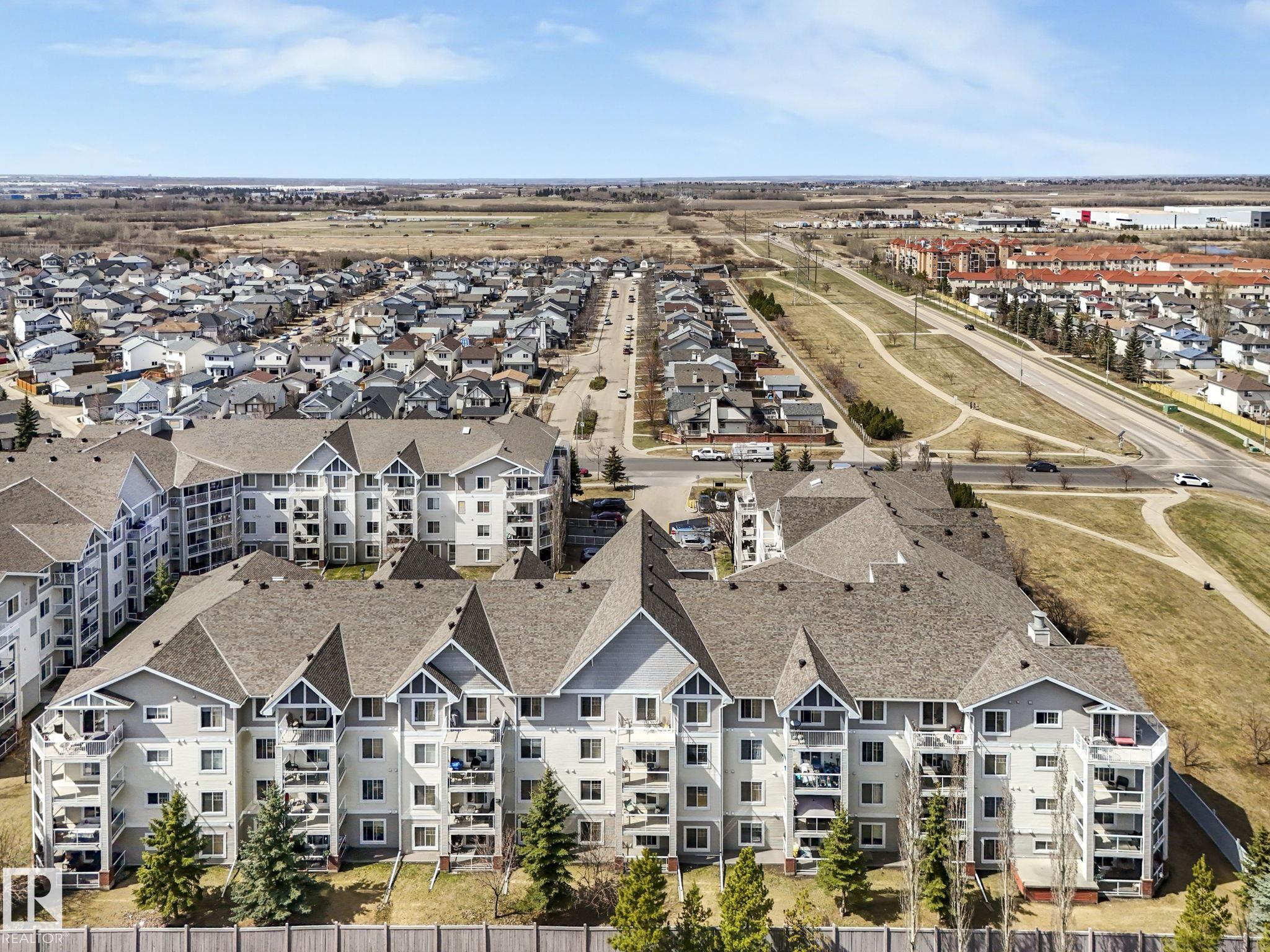 https://zimg.paragon.ice.com/ParagonImages/Property/PM/RAE/225398238/49/0/0/4c00a68169394c4395e98b93aaeb1576/1/76dcedc20f475b66602a05fc104521b5/225398238-05945b7d-cbb6-423a-9264-48c3ba152b25.JPG