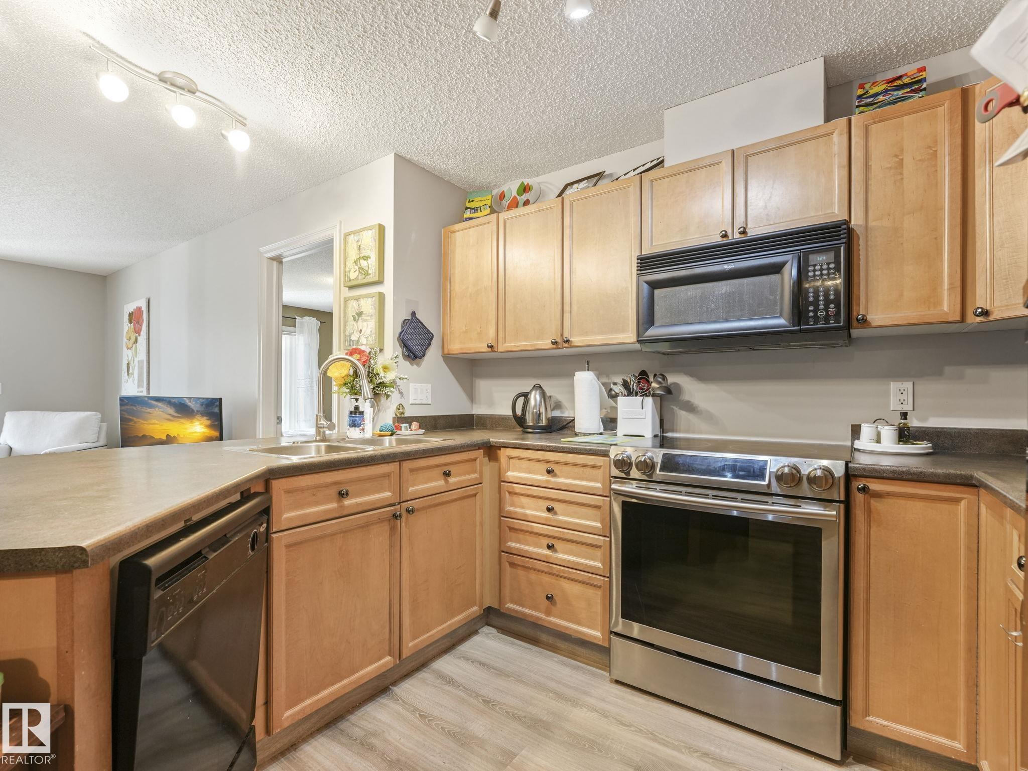 https://zimg.paragon.ice.com/ParagonImages/Property/PM/RAE/225398238/7/0/0/edca8cc688597b165a67fad001e8c704/1/76dcedc20f475b66602a05fc104521b5/225398238-cf83e3a2-8af1-4e88-9ef6-6c025b0774c0.JPG