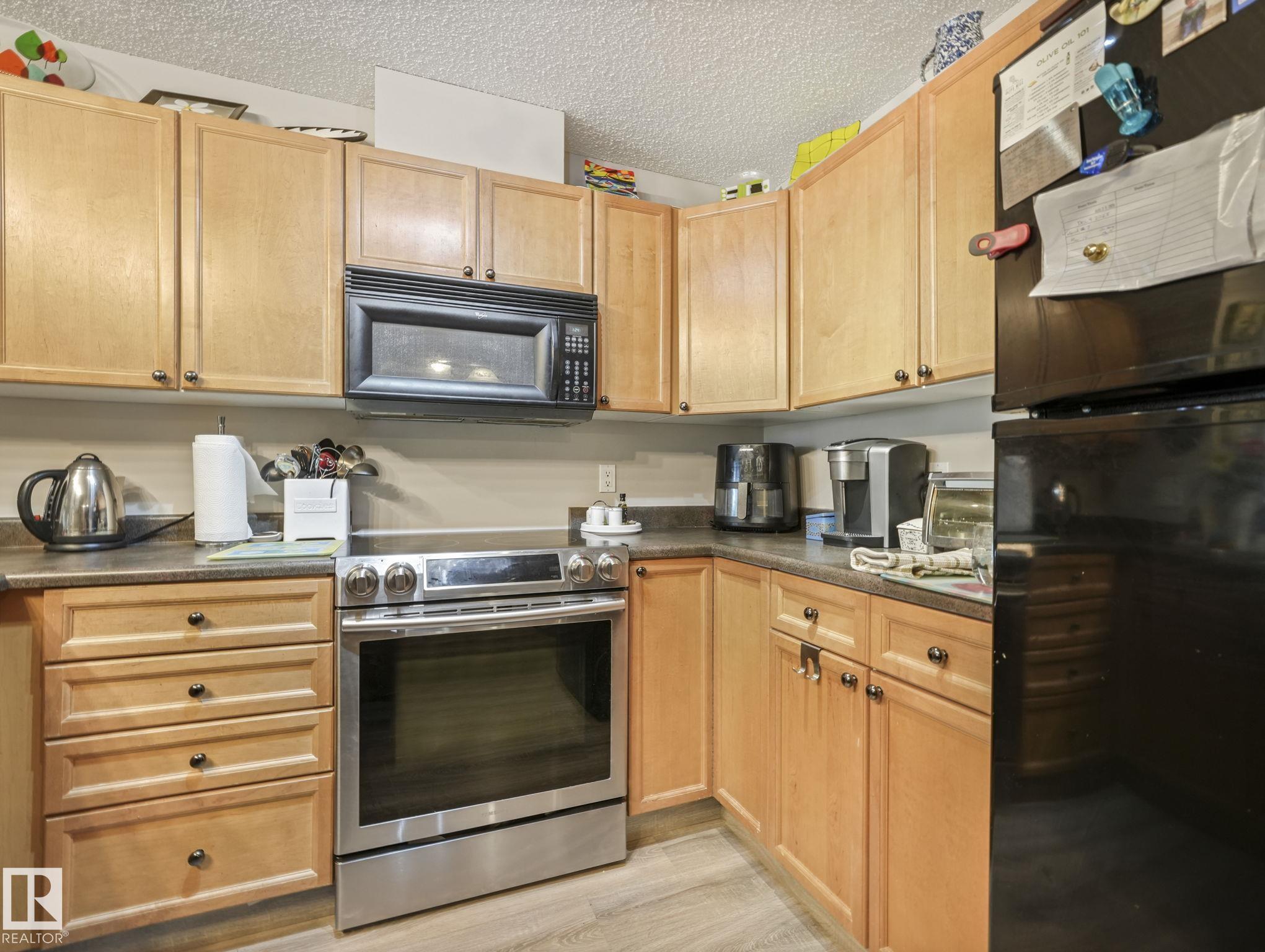 https://zimg.paragon.ice.com/ParagonImages/Property/PM/RAE/225398238/8/0/0/67d1a19e03bea83405172d74988c7fe7/1/76dcedc20f475b66602a05fc104521b5/225398238-d94feb48-313d-46dc-a18a-1e42fd02a01b.JPG