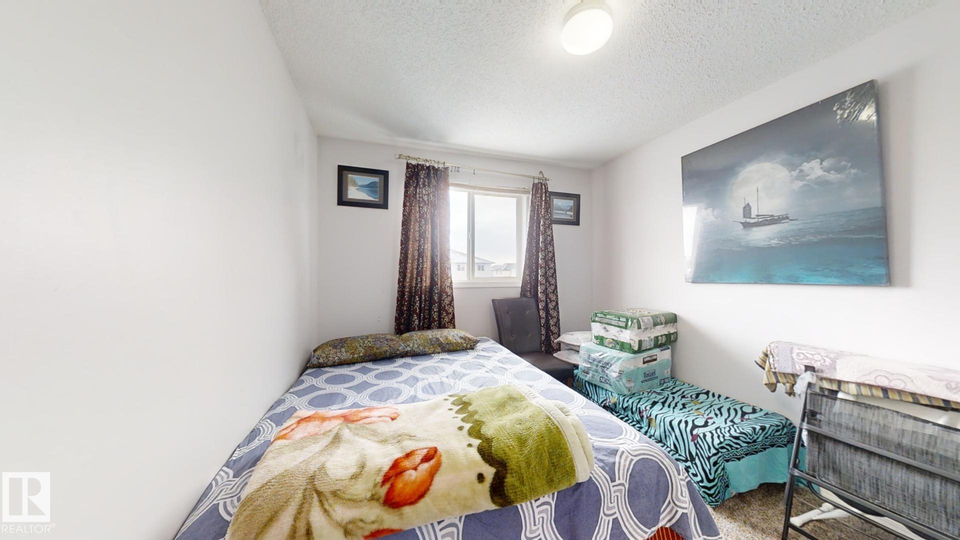 Photo 14 at 3023 31 Avenue NW, Silver Berry, Edmonton