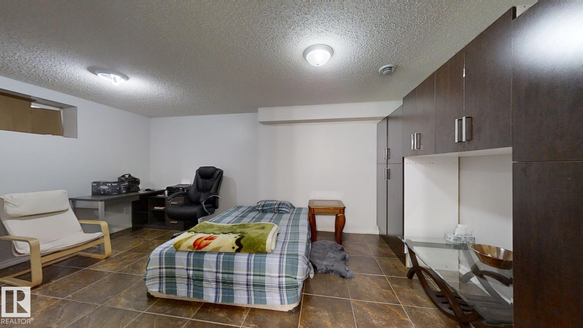 Photo 22 at 3023 31 Avenue NW, Silver Berry, Edmonton