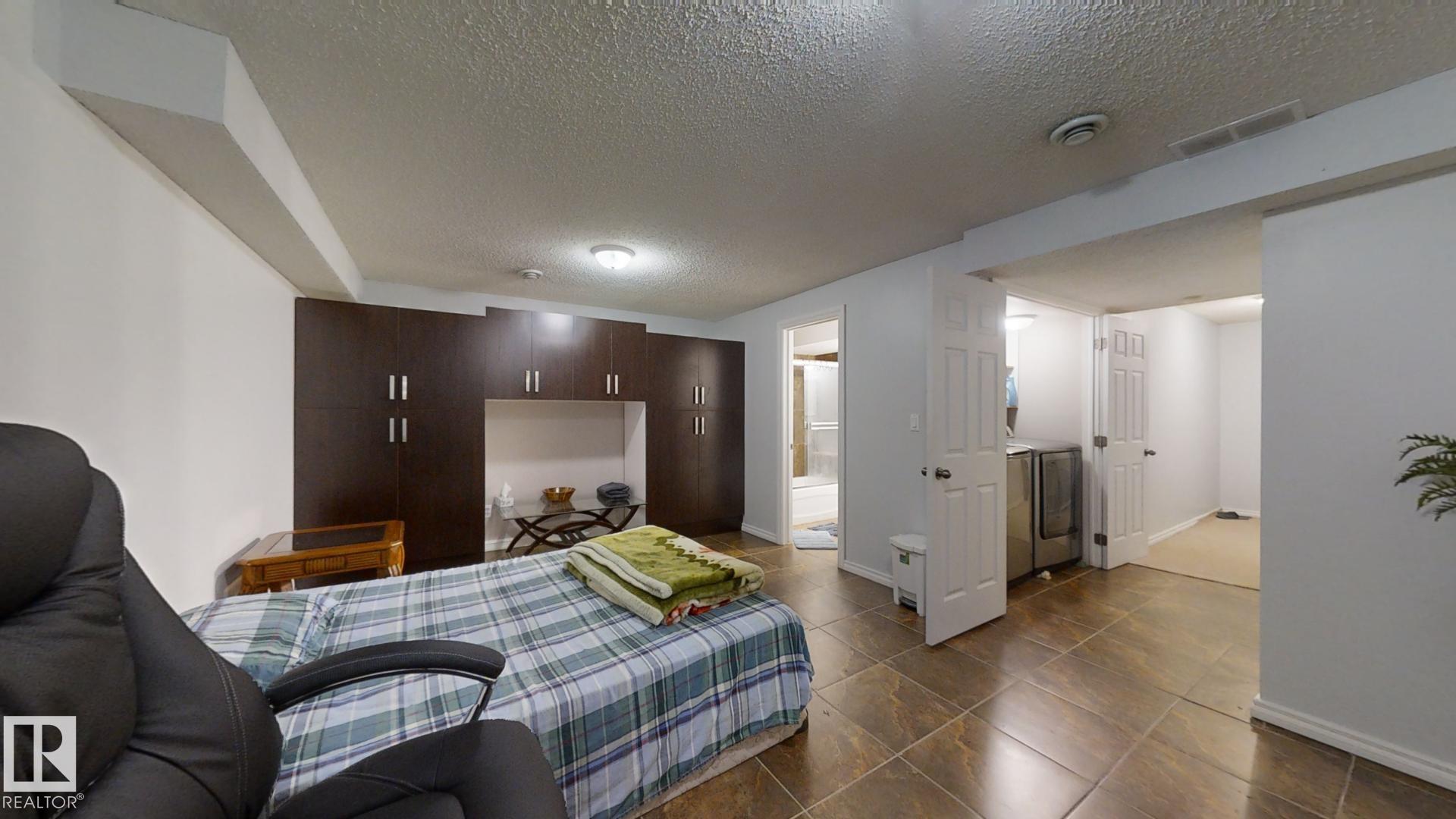 Photo 26 at 3023 31 Avenue NW, Silver Berry, Edmonton