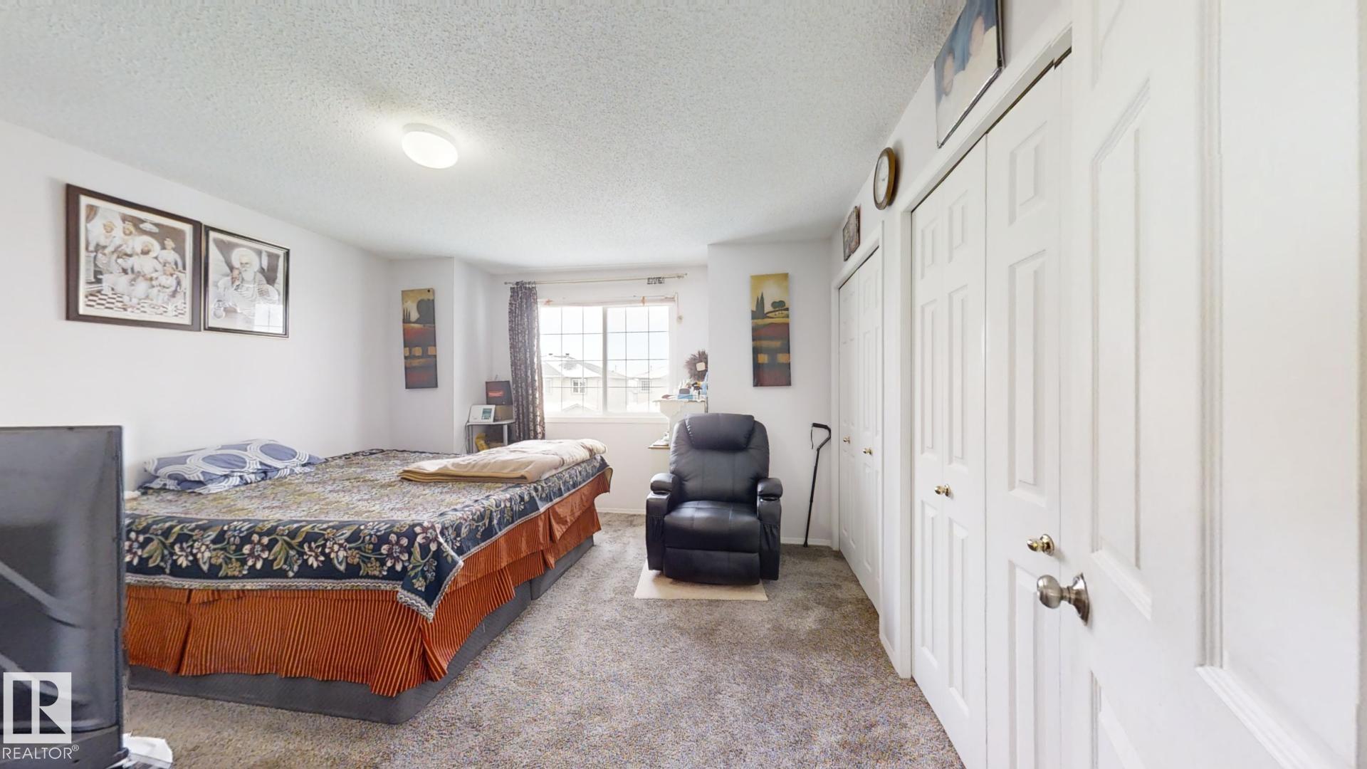 Photo 9 at 3023 31 Avenue NW, Silver Berry, Edmonton