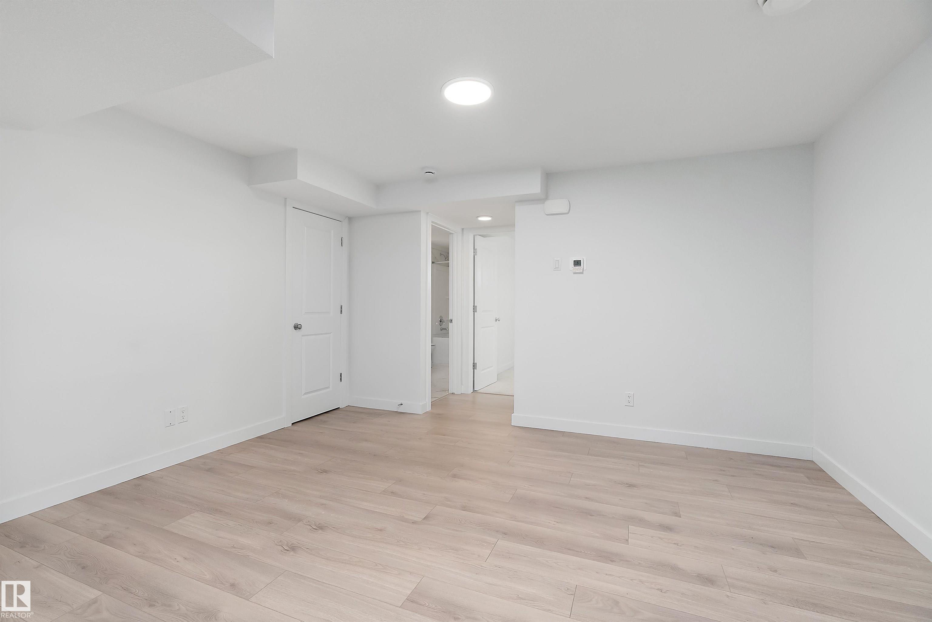 https://zimg.paragon.ice.com/ParagonImages/Property/PM/RAE/225398243/38/0/0/303079f5b19f5db0860fe7dc66eadbc8/1/97307de390dc60c4abfcabe8e4a4f90e/225398243-9c354cdb-5f7d-4be1-b4af-e7177b7af218.JPG