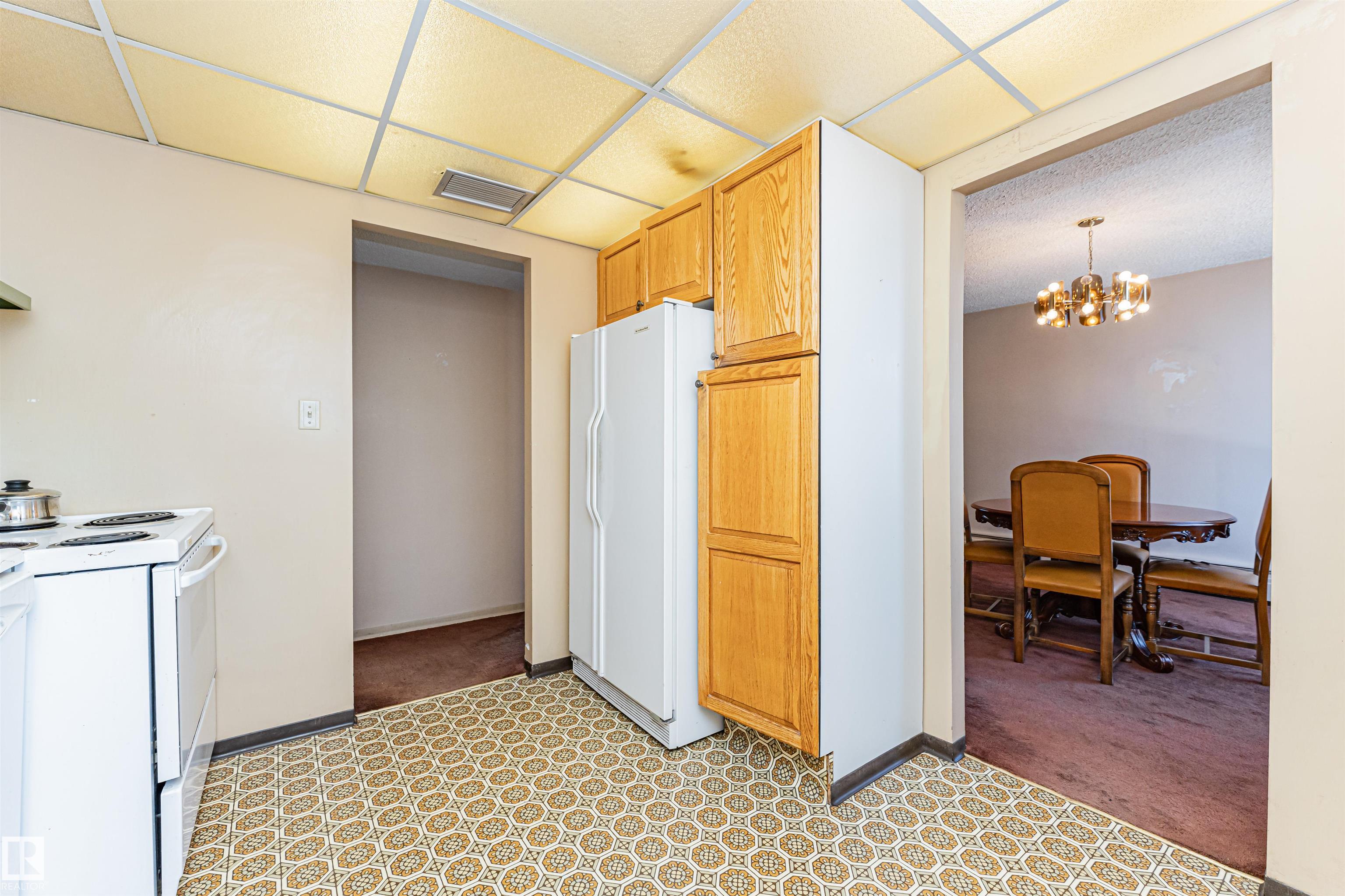 https://zimg.paragon.ice.com/ParagonImages/Property/PM/RAE/225398244/16/0/0/a1e9b1a7ea16fdeb3ca362334b1f05e0/1/fb9c6f28a8dda779f13984541342c7bb/225398244-8c8fdaf9-f33d-4937-bf99-fbe74e89e904.JPG