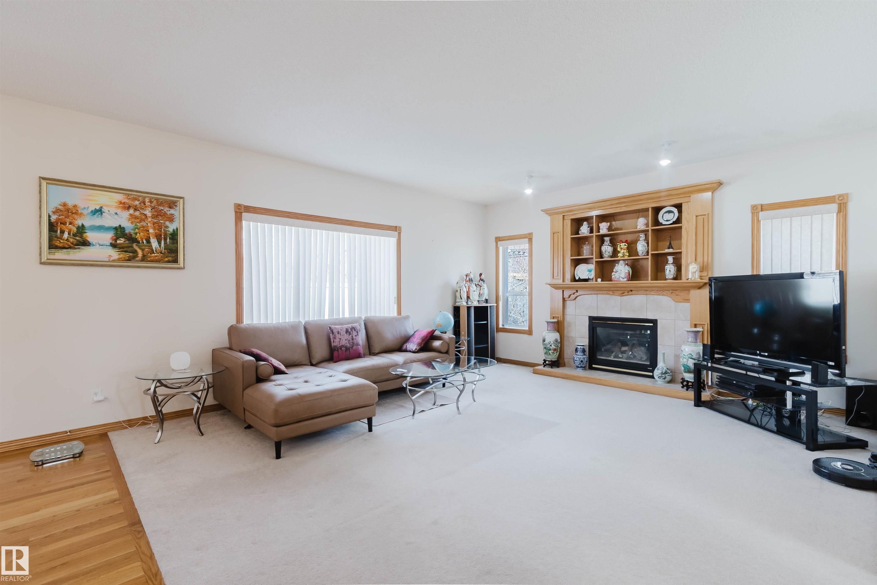 https://zimg.paragon.ice.com/ParagonImages/Property/PM/RAE/225398248/19/0/0/e9edb259aece1268007a33e25cc5f649/1/17dbbabc1abb1aeaffab0681c1b56ae4/225398248-e65c75dd-9058-452a-a0cb-69e7871aa2e3.JPG