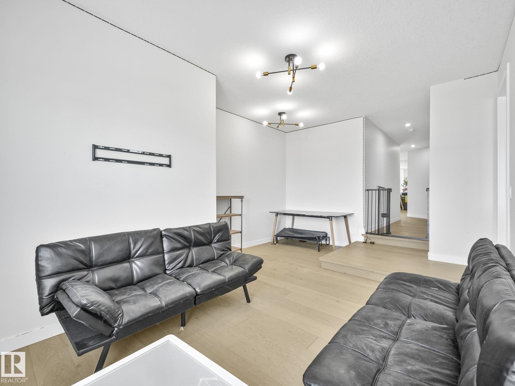 Photo 43 at 18204 90 Street NW, Klarvatten, Edmonton