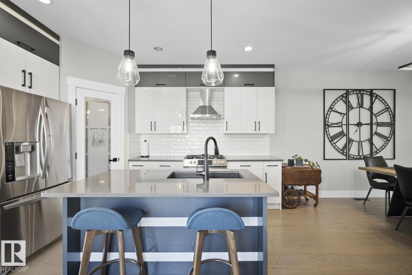 https://zimg.paragon.ice.com/ParagonImages/Property/PM/RAE/225398258/9/0/0/4207954c400a4660637f7c8297d6072b/1/3ea152a81133b31dd18c8ed48faeb665/225398258-5277b54b-944b-4757-b84d-06a7b3469b6f.JPG