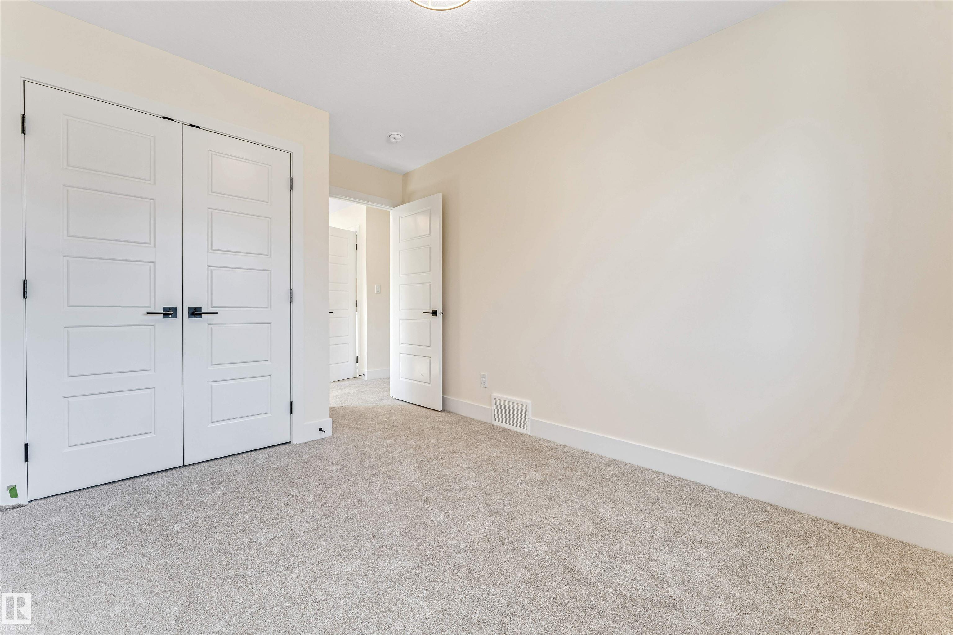 https://zimg.paragon.ice.com/ParagonImages/Property/PM/RAE/225398260/35/0/0/ceebfa5f341d407300223433887ef93b/1/c921dad33e312afe8580027b1de8e61f/225398260-1c158efa-6fc0-4451-ac42-623a83178799.JPG