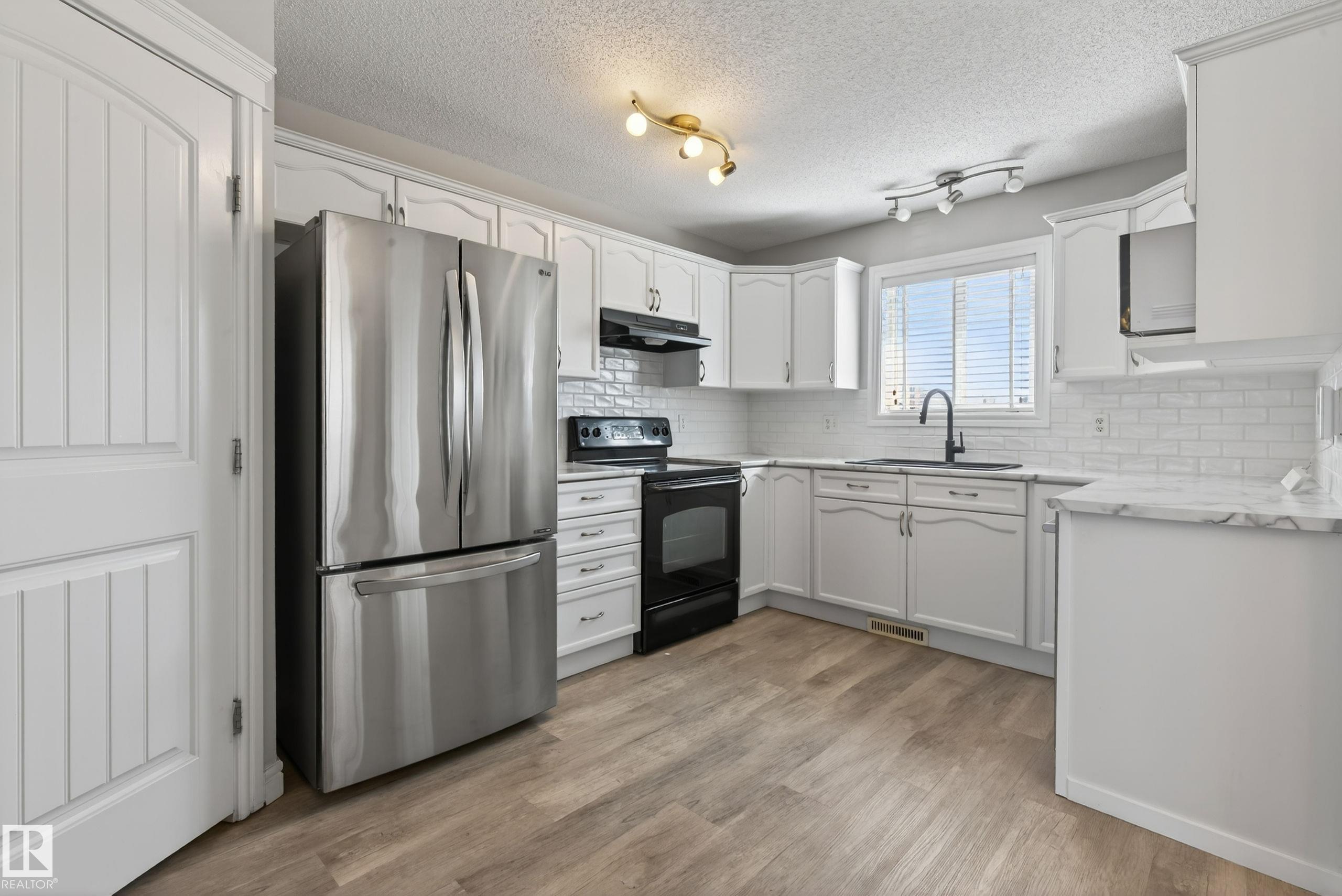 Photo 11 at 147 Summerwood Drive, Summerwood, Sherwood Park