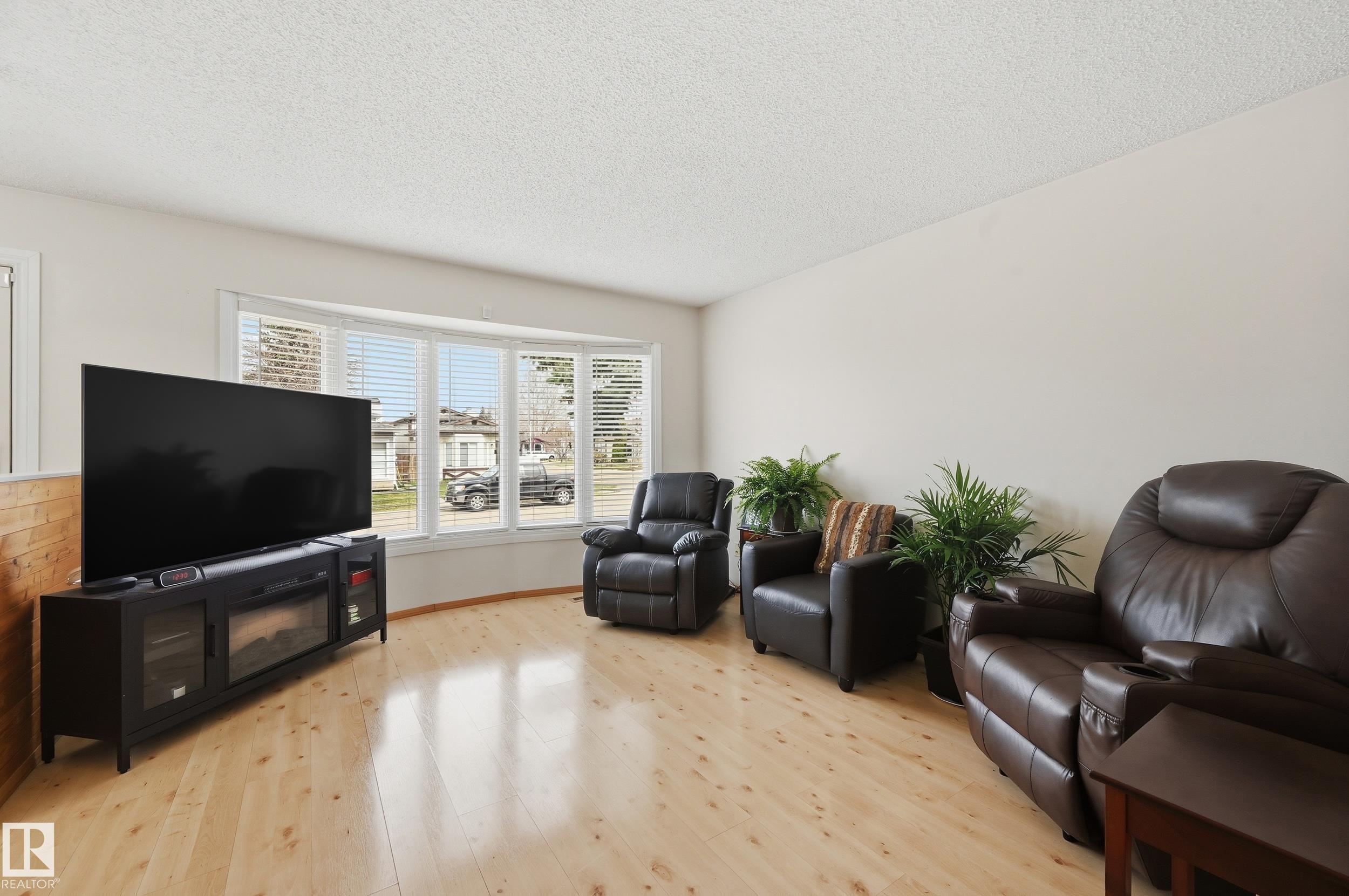 Picture for 8305 157 AV NW
