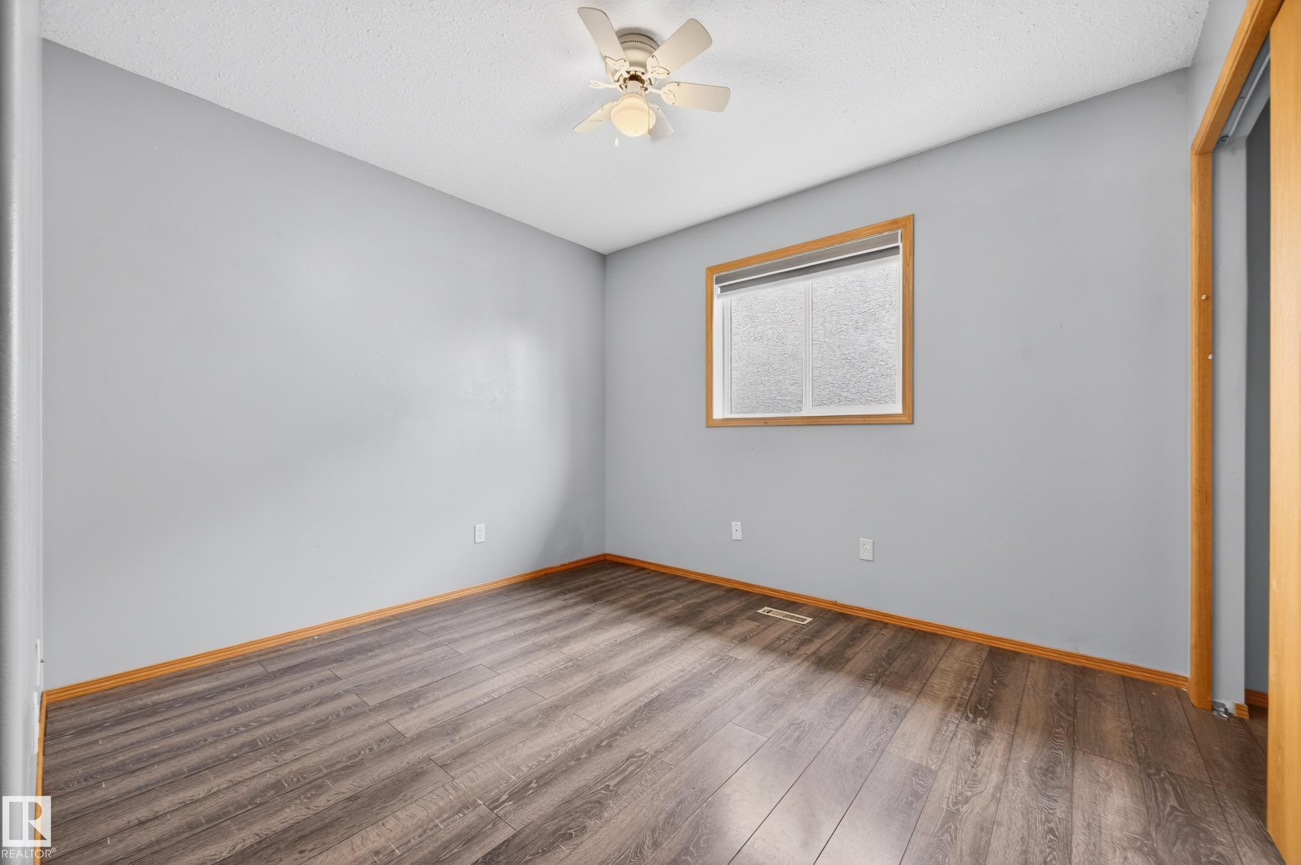 https://zimg.paragon.ice.com/ParagonImages/Property/PM/RAE/225398280/24/0/0/2da0318f236295156bbe8cb7be9a7072/1/f17671ef1aa5a421a5f80cac9ca26d29/225398280-98a2ca9c-dbe2-4a1c-abdc-ff81f501a68c.JPG