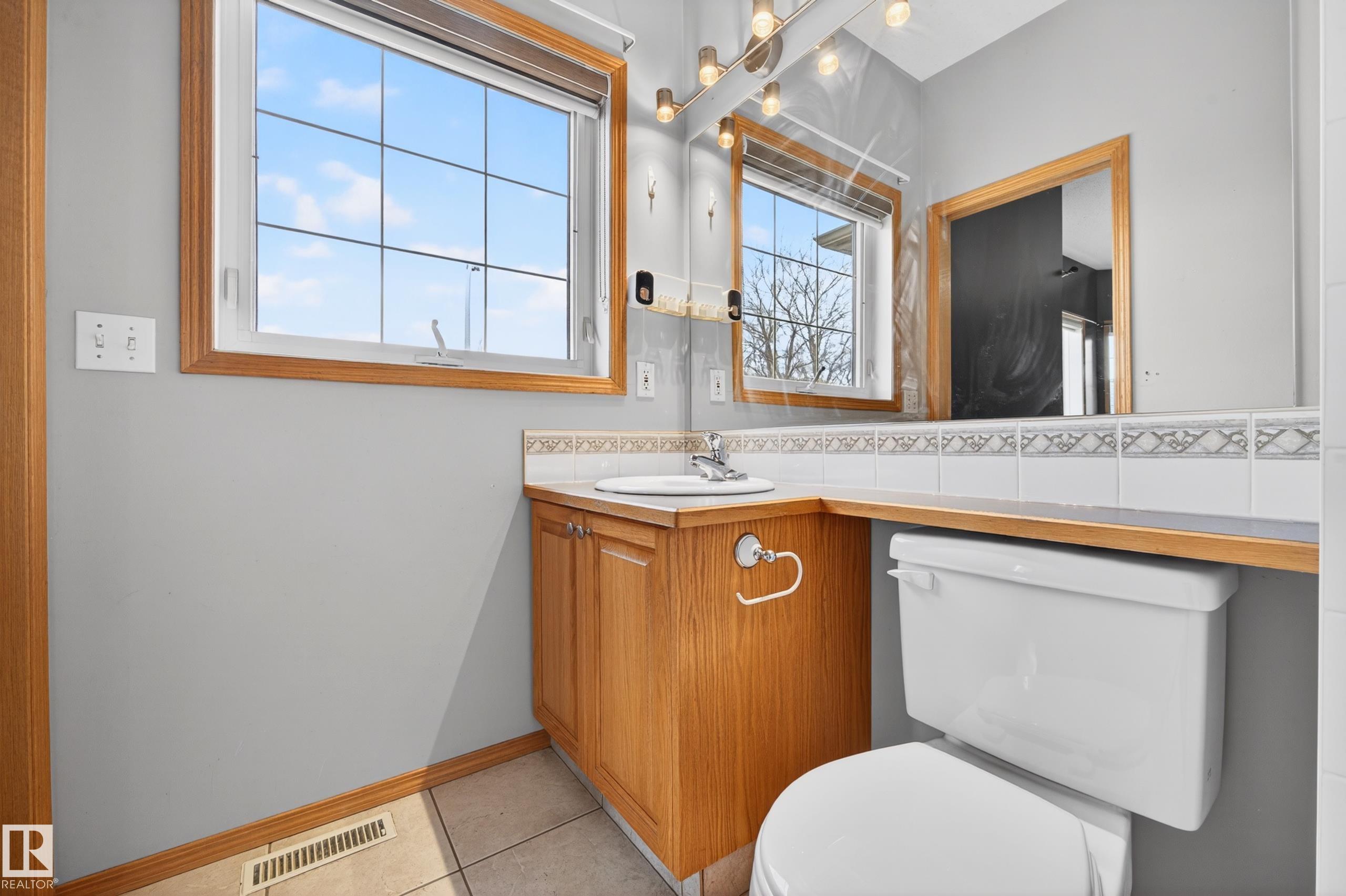 https://zimg.paragon.ice.com/ParagonImages/Property/PM/RAE/225398280/26/0/0/e56f80054d0a584a3b30c94ac15c380c/1/f17671ef1aa5a421a5f80cac9ca26d29/225398280-e0cea50f-41b0-47fe-9eb8-c0df245873d3.JPG