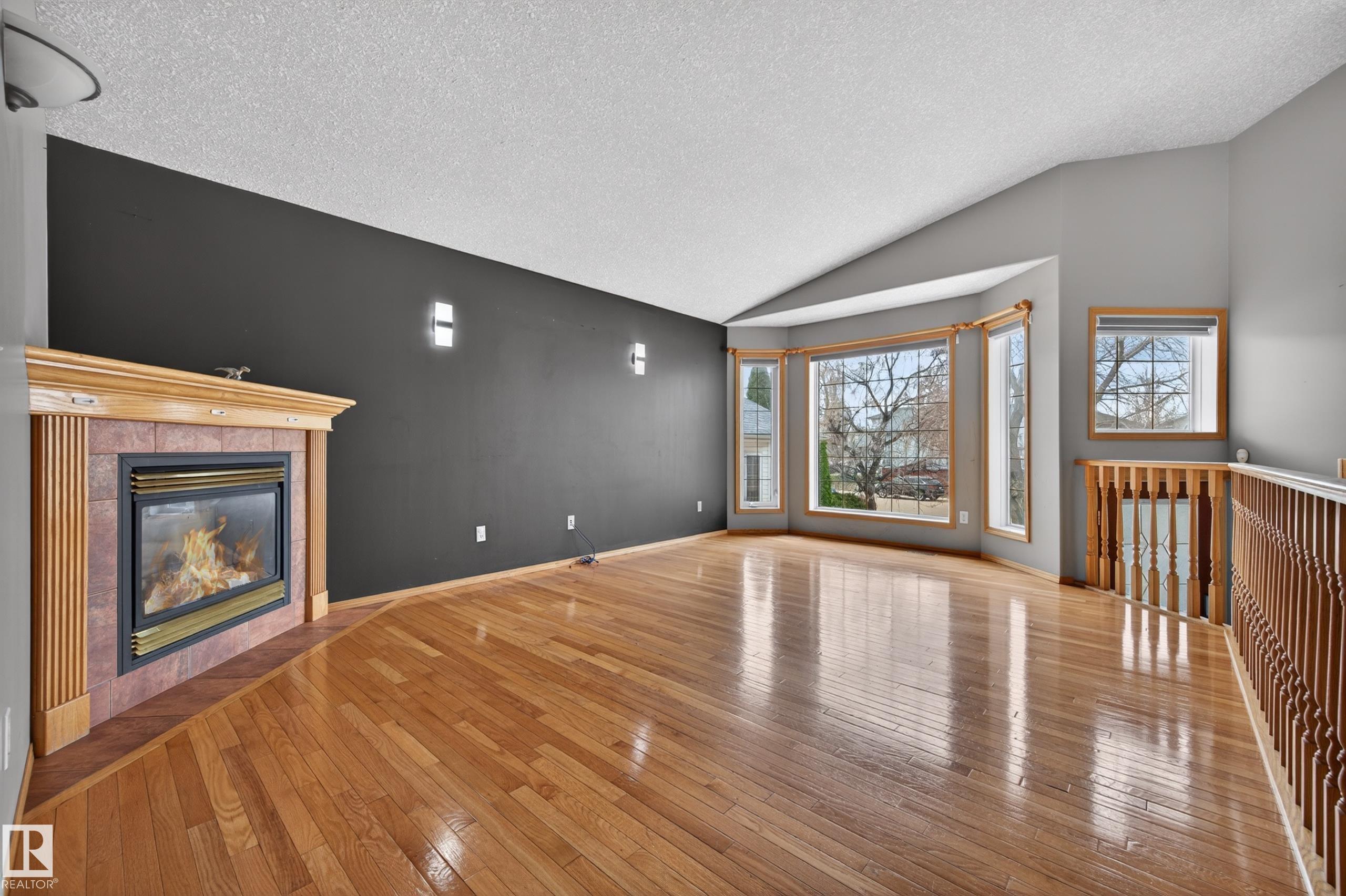 https://zimg.paragon.ice.com/ParagonImages/Property/PM/RAE/225398280/6/0/0/d3076376cc6975bf69da36d51d4d2328/1/f17671ef1aa5a421a5f80cac9ca26d29/225398280-2462933e-e566-4d18-94c2-96724f66196b.JPG