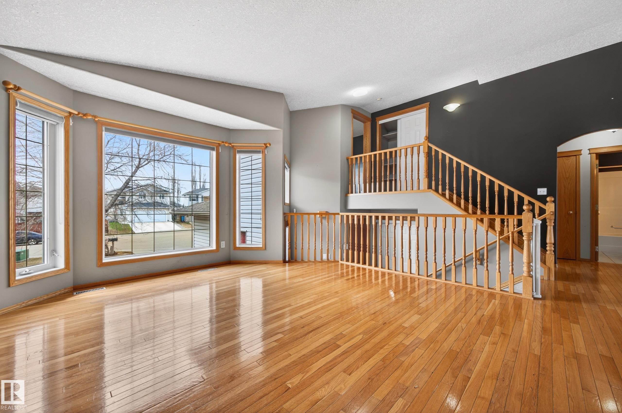 https://zimg.paragon.ice.com/ParagonImages/Property/PM/RAE/225398280/7/0/0/3babe6bfdd12864d6ec73590eb7b20c2/1/f17671ef1aa5a421a5f80cac9ca26d29/225398280-0dffcc55-8a38-4959-bd1e-bd1a4d849b79.JPG