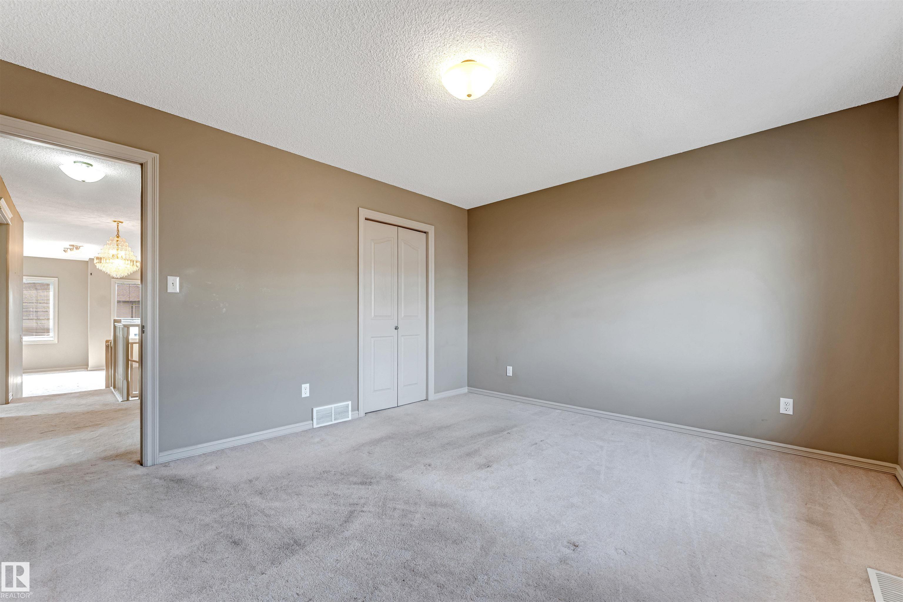 https://zimg.paragon.ice.com/ParagonImages/Property/PM/RAE/225398286/41/0/0/095d3de4e5cf5a126bb2cdc365476dc9/1/db1568b2d502fd55ed3f7aa6c30273a9/225398286-1da0dc38-d19b-4917-ac69-94354ab0dc2f.JPG
