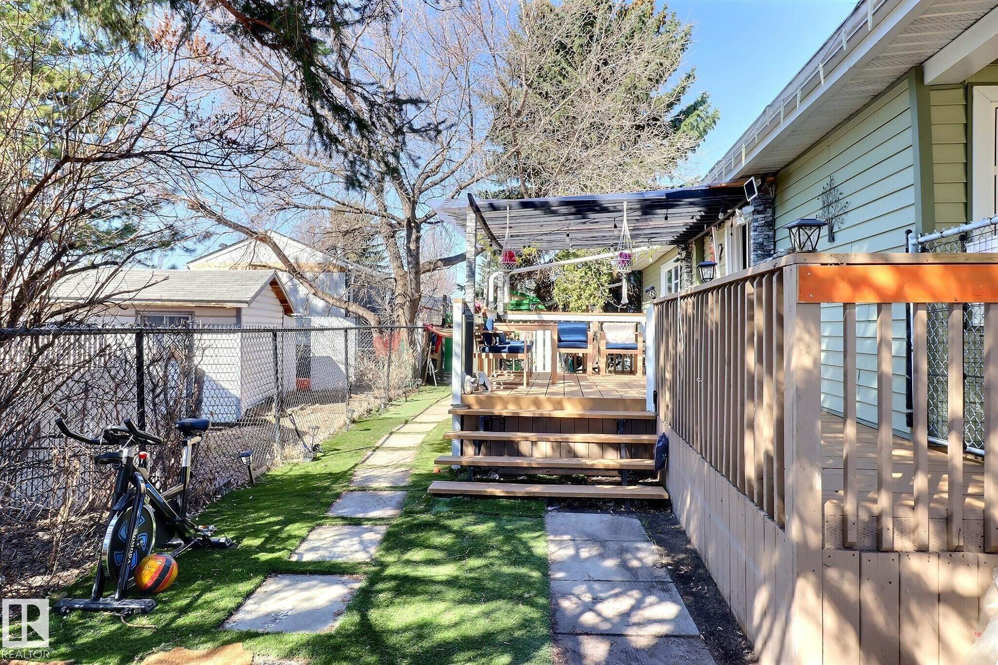 https://zimg.paragon.ice.com/ParagonImages/Property/PM/RAE/225398290/17/0/0/df4172739bf7143cb50714b38323d152/1/24c37a4c105bb6ee3c79480aa369db7e/225398290-3ac22150-ce17-45d7-a9f3-226fc8c62e22.JPG