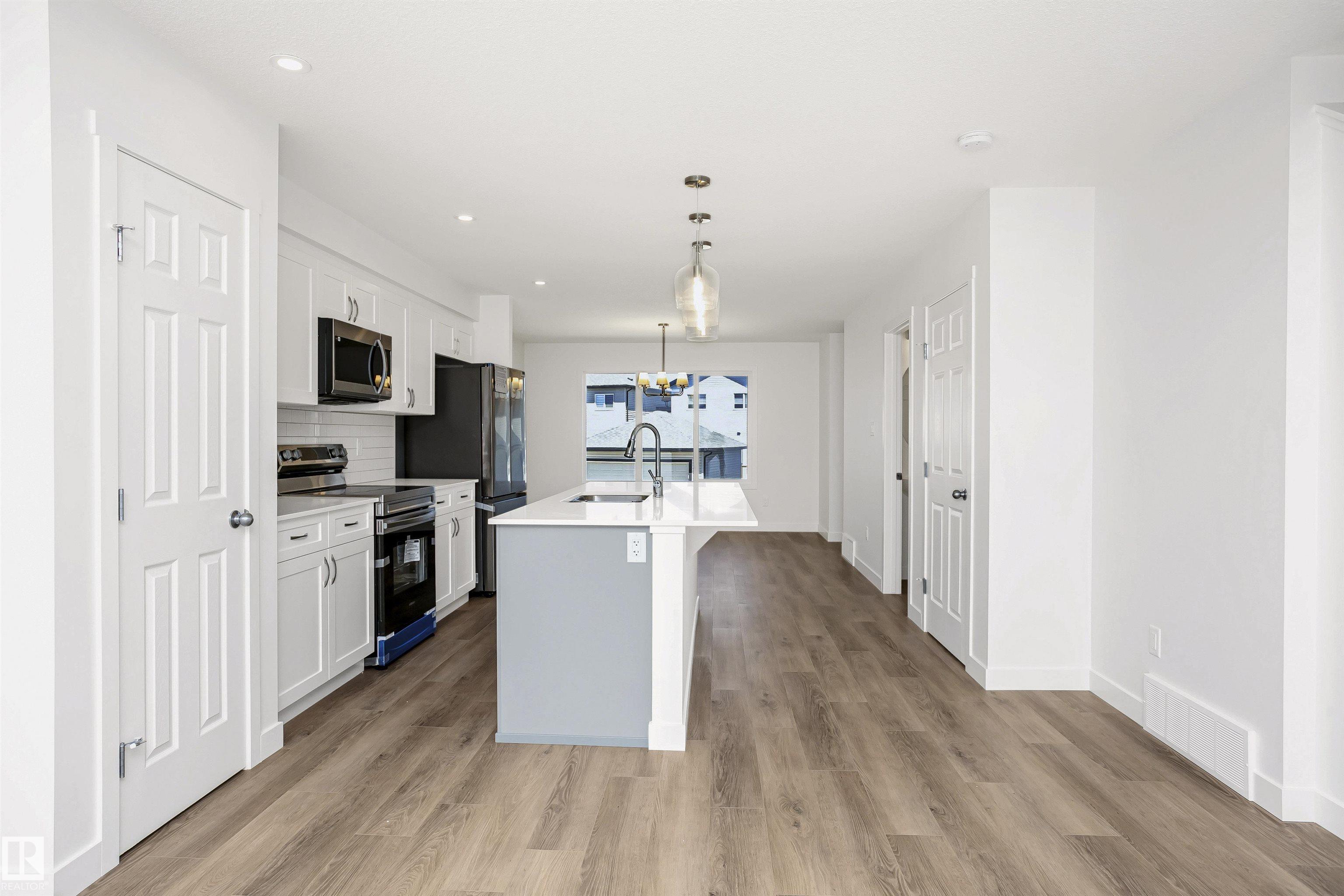 Photo 9 at 9552 Carson Bend SW, Chappelle Area, Edmonton