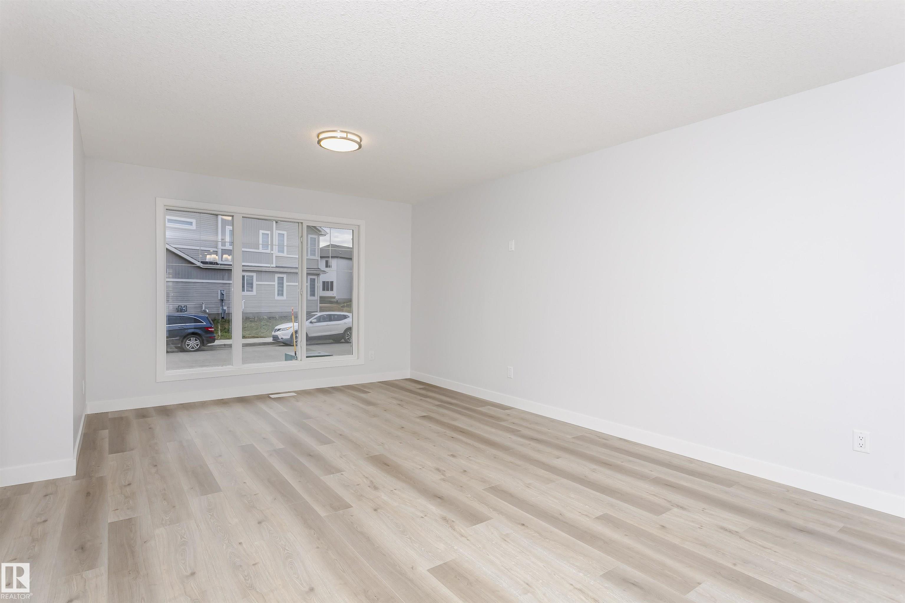 Photo 6 at 9564 Carson Bend SW, Chappelle Area, Edmonton