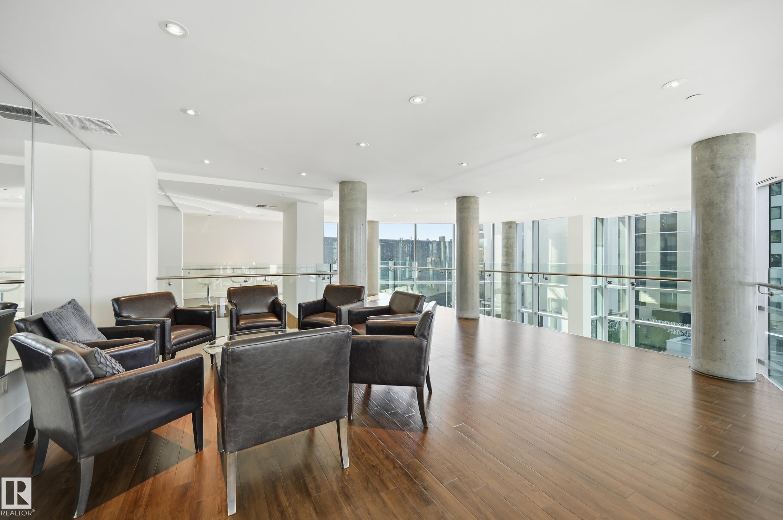 https://zimg.paragon.ice.com/ParagonImages/Property/PM/RAE/225398293/38/0/0/11f5c0b04060e916ff38c88759acb95f/1/b3e7466c68d8b3f30fe5075129a4feaf/225398293-5afde663-4bca-4ba6-ad05-67e3c44a6196.JPG