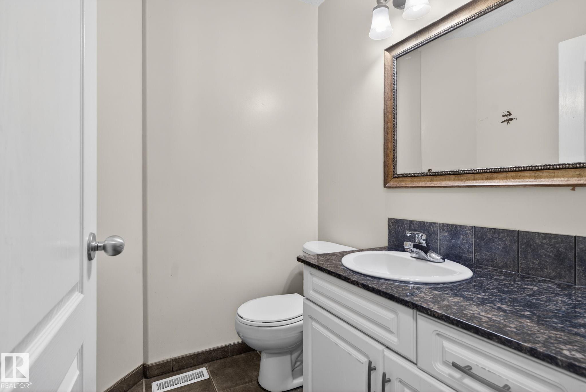 https://zimg.paragon.ice.com/ParagonImages/Property/PM/RAE/225398294/23/0/0/5eb52567eb5fec6e5aca1d690e5f2622/1/f36d99b2f10a77b2c1966e5f8195df48/225398294-470f0d18-d0ac-4450-9573-26c4c4112e13.JPG