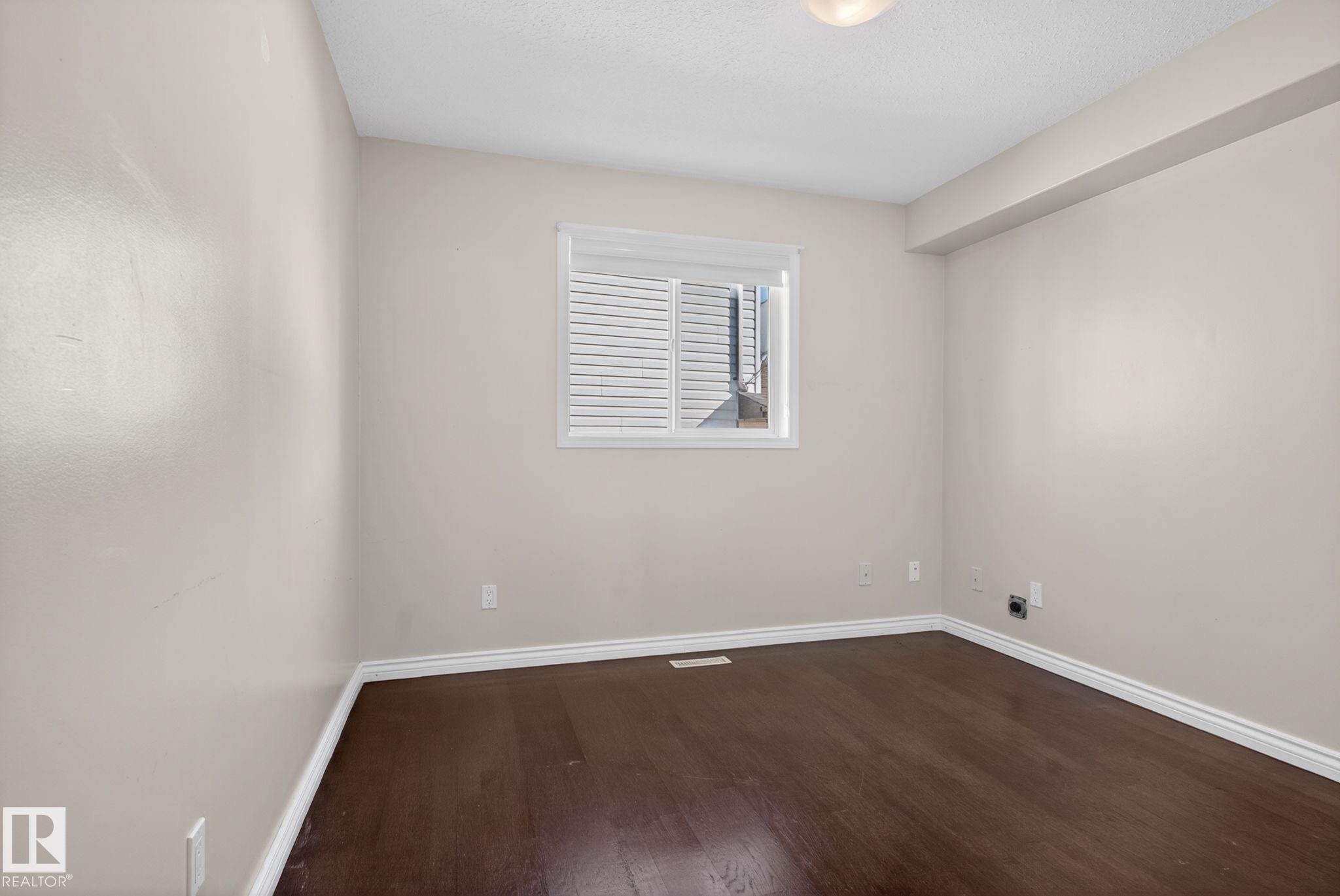 https://zimg.paragon.ice.com/ParagonImages/Property/PM/RAE/225398294/24/0/0/0a28b8c11604d3574791ad22ed60d477/1/f36d99b2f10a77b2c1966e5f8195df48/225398294-7e310b55-e6eb-41e0-9afd-e82461320119.JPG