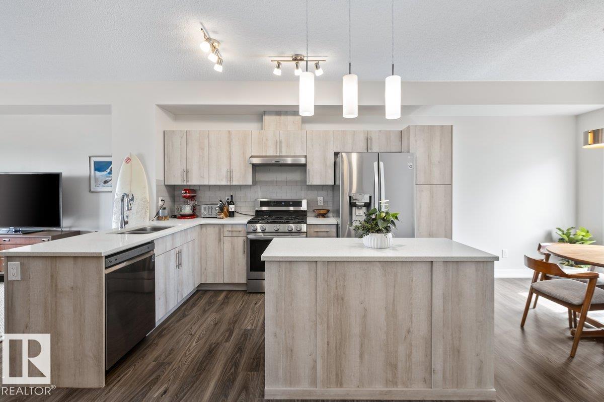 Photo 8 at 21 - 979 Crystallina Nera Way NW, Crystallina Nera West, Edmonton