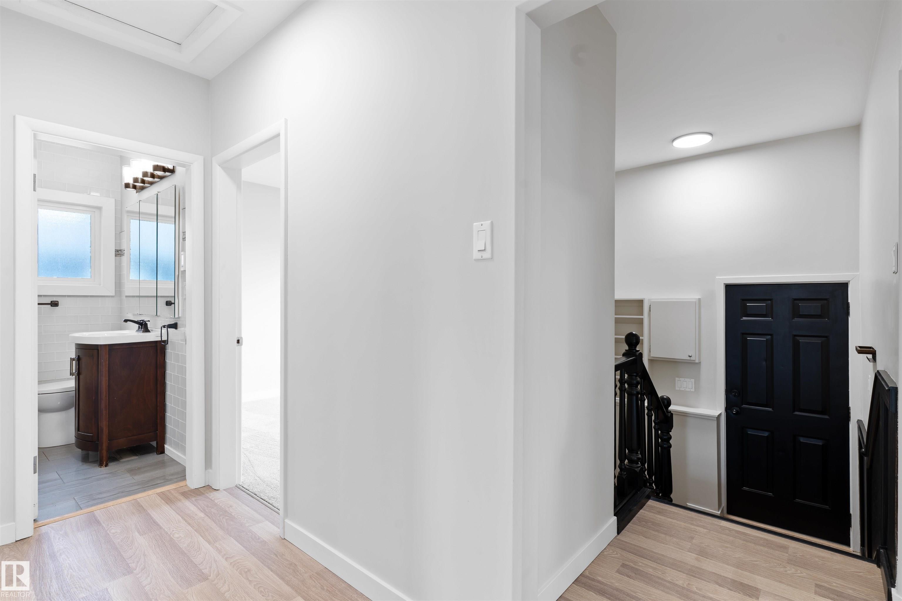 Photo 15 at 12411 90 Street NW, Delton, Edmonton