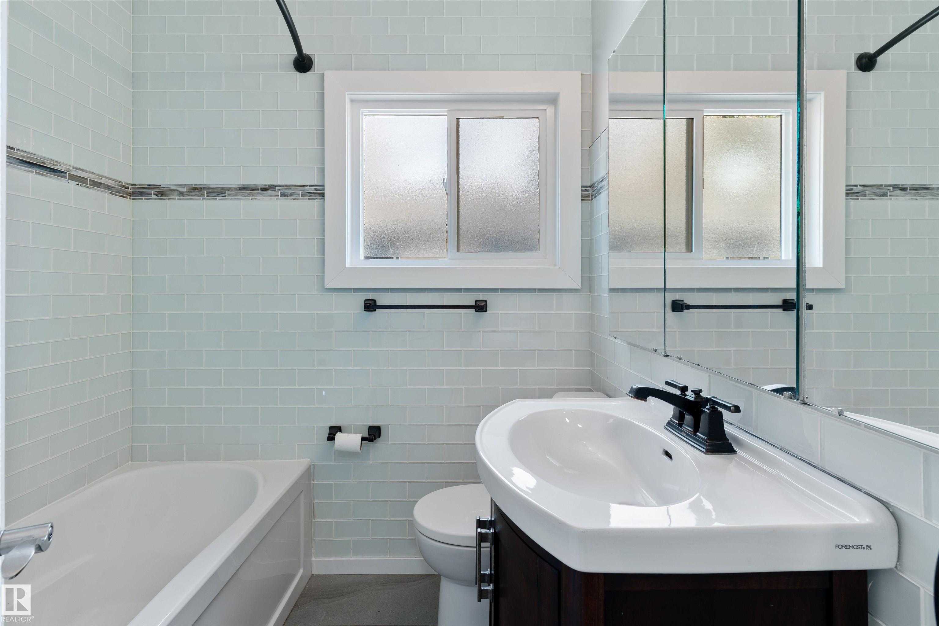 Photo 10 at 12411 90 Street NW, Delton, Edmonton