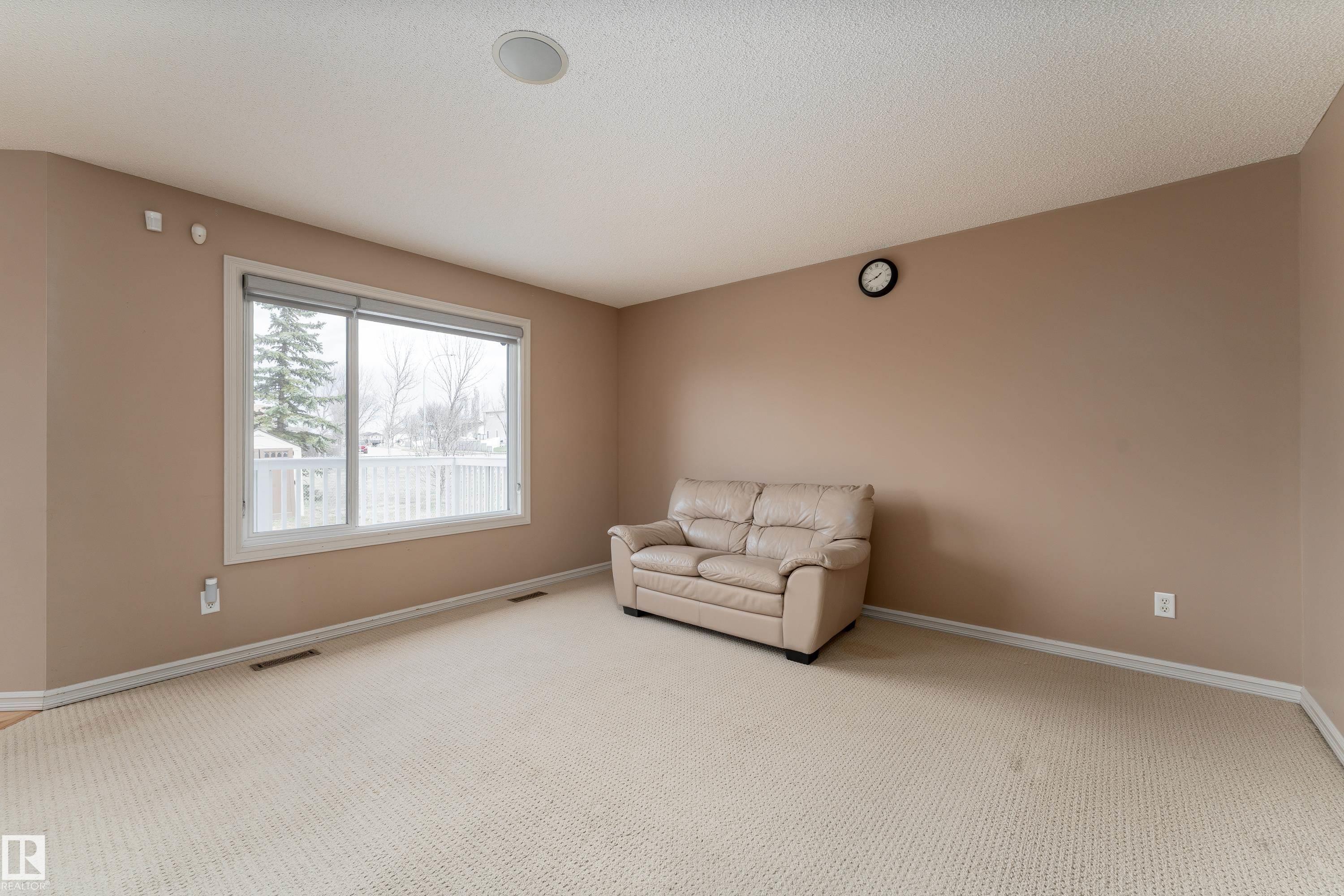Photo 14 at 8706 175 Avenue NW, Klarvatten, Edmonton