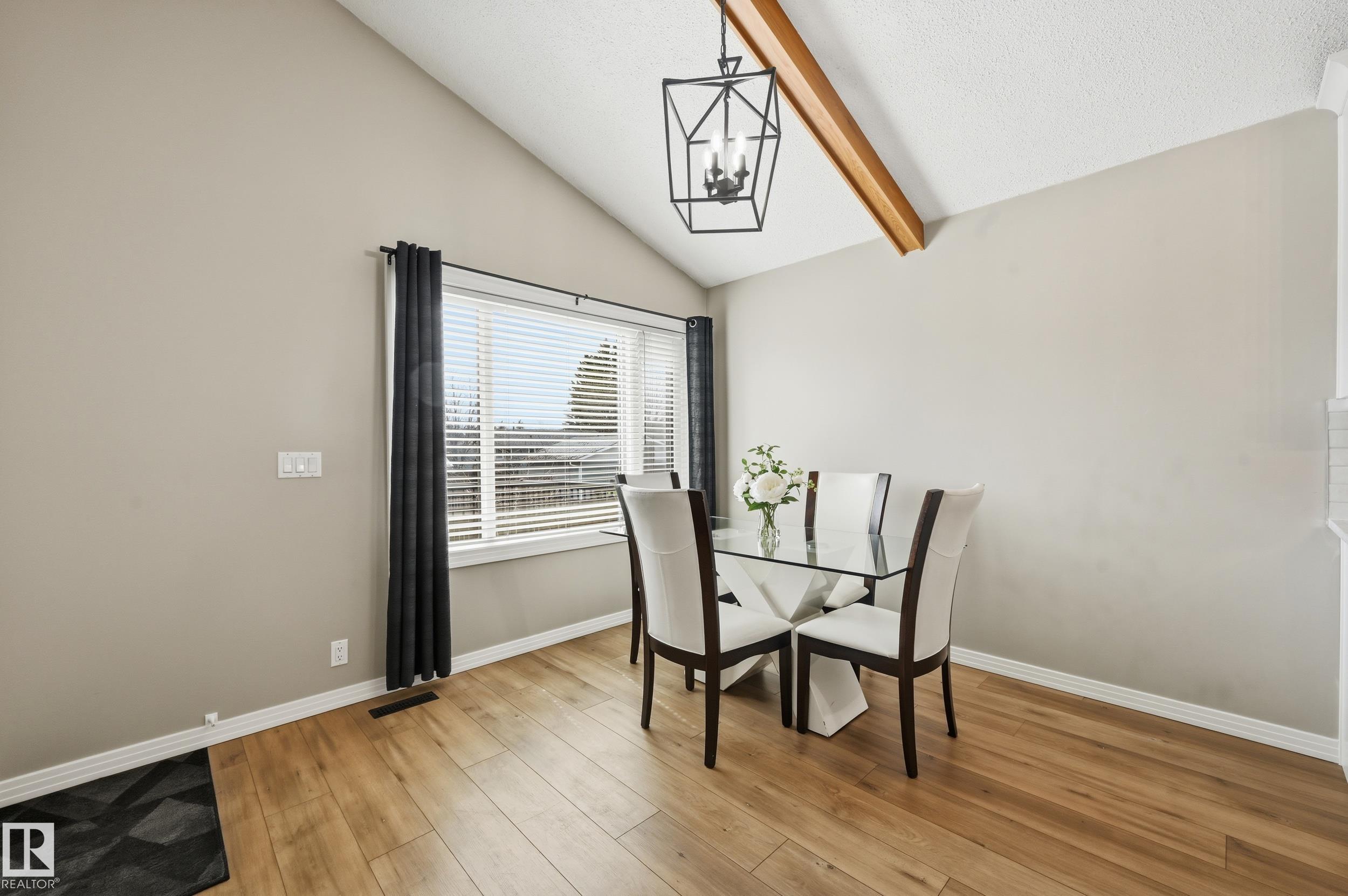 https://zimg.paragon.ice.com/ParagonImages/Property/PM/RAE/225398308/13/0/0/746464b7a8f1a4021c65b41f6fbb978a/1/f0b8484077368edbc89969676f260d6b/225398308-d5be5a08-b094-4bf7-a3c2-c0fa09d49ef8.JPG