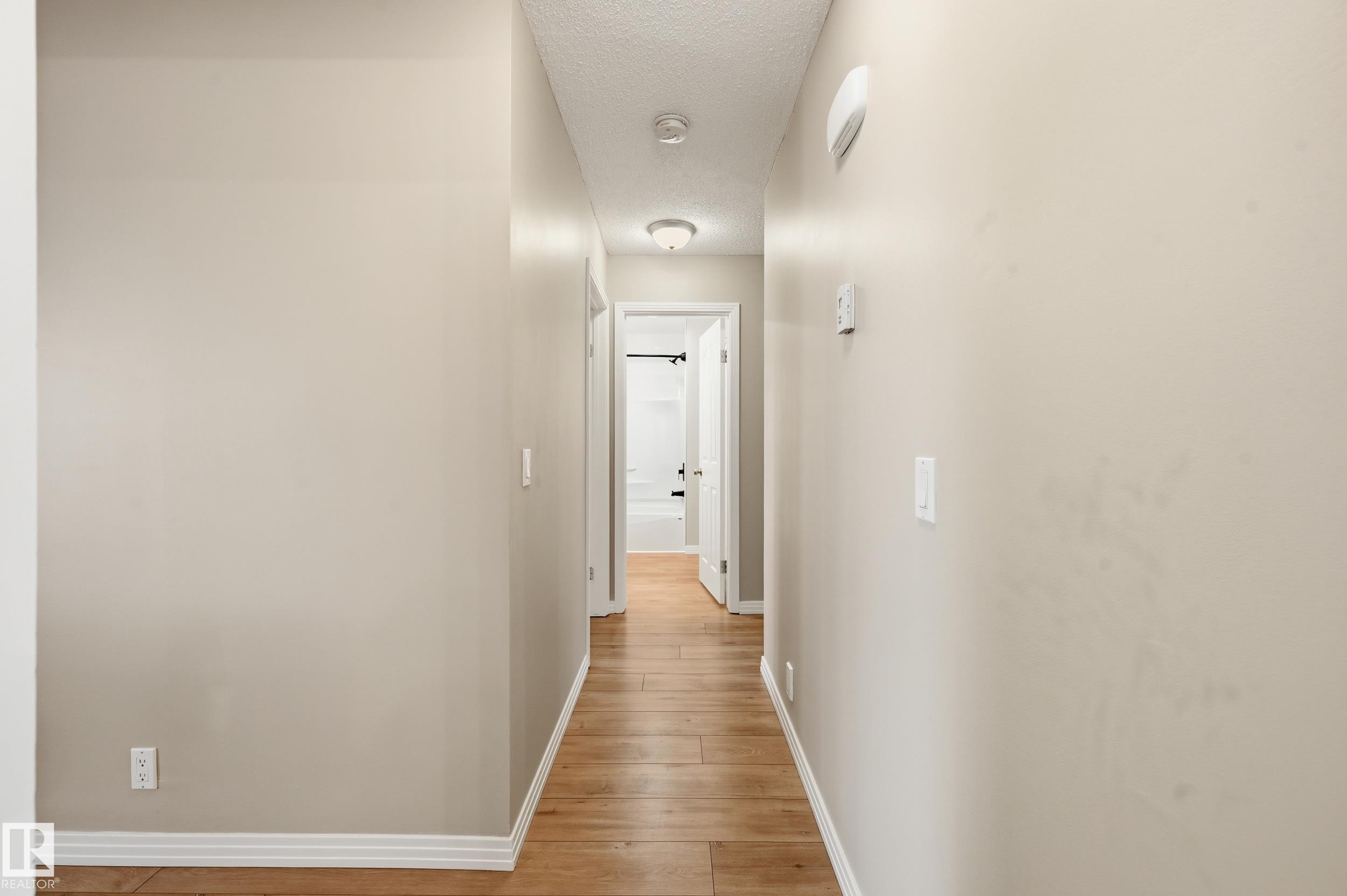 https://zimg.paragon.ice.com/ParagonImages/Property/PM/RAE/225398308/15/0/0/070ac5059446773e64f06852b9f96444/1/f0b8484077368edbc89969676f260d6b/225398308-5f44afde-e944-40b1-8a3b-f8fa039ada34.JPG