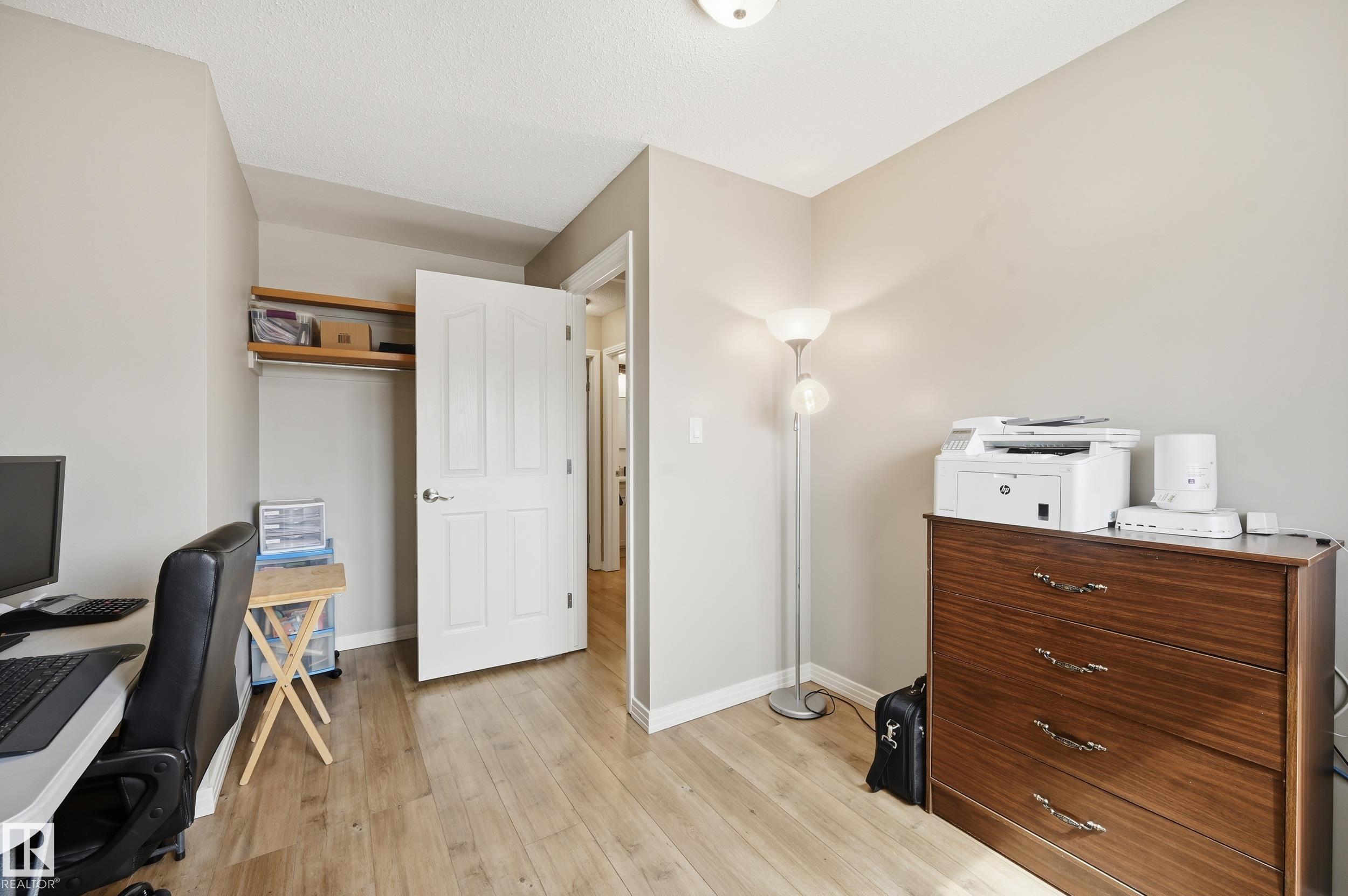 https://zimg.paragon.ice.com/ParagonImages/Property/PM/RAE/225398308/22/0/0/88f98b37276cbc5761d90a0ddb2791be/1/f0b8484077368edbc89969676f260d6b/225398308-65d4a10d-6ddf-48ad-9113-3ef4d4c1630e.JPG
