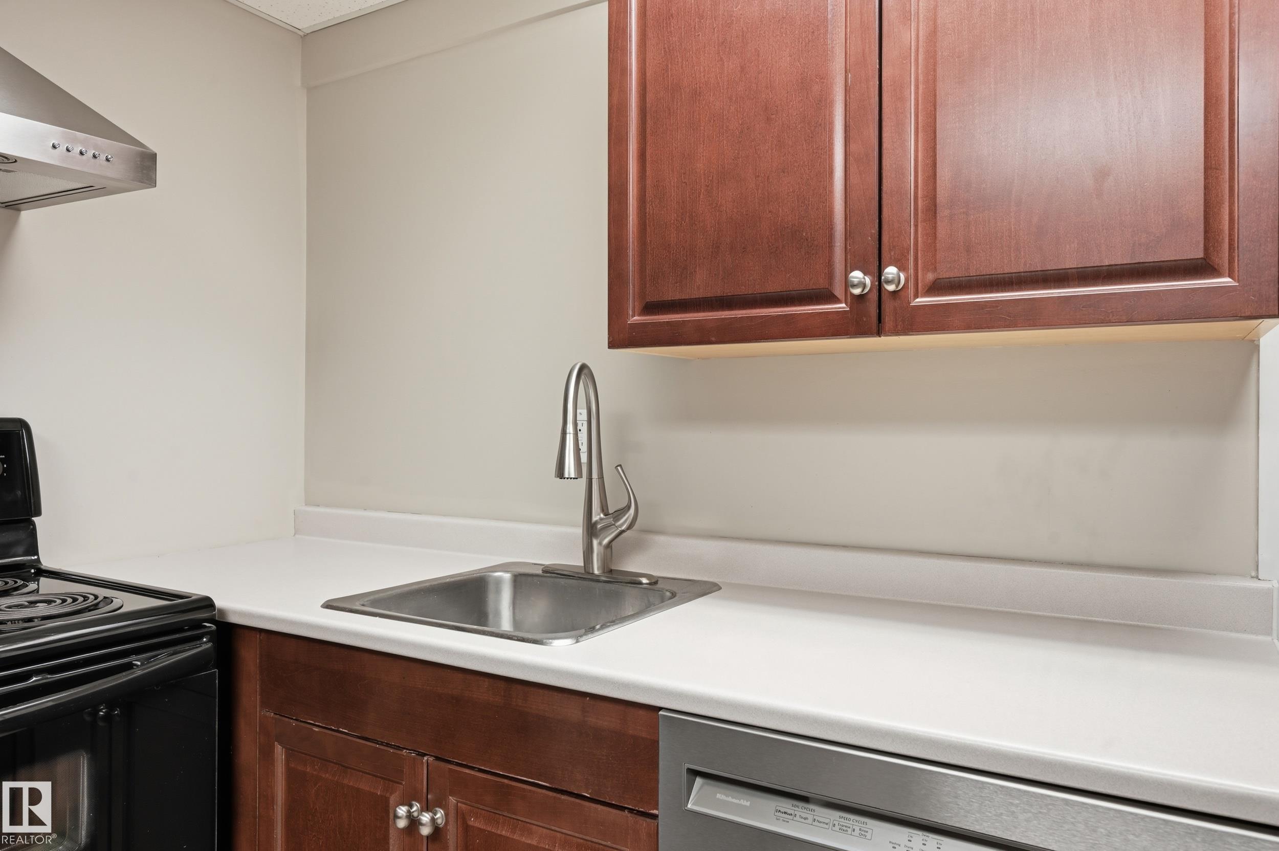 https://zimg.paragon.ice.com/ParagonImages/Property/PM/RAE/225398308/30/0/0/786997bc3fd88a597da053ce3ddf452d/1/f0b8484077368edbc89969676f260d6b/225398308-0f4465b1-cc5f-4510-8b5e-d6eb790fd3d4.JPG