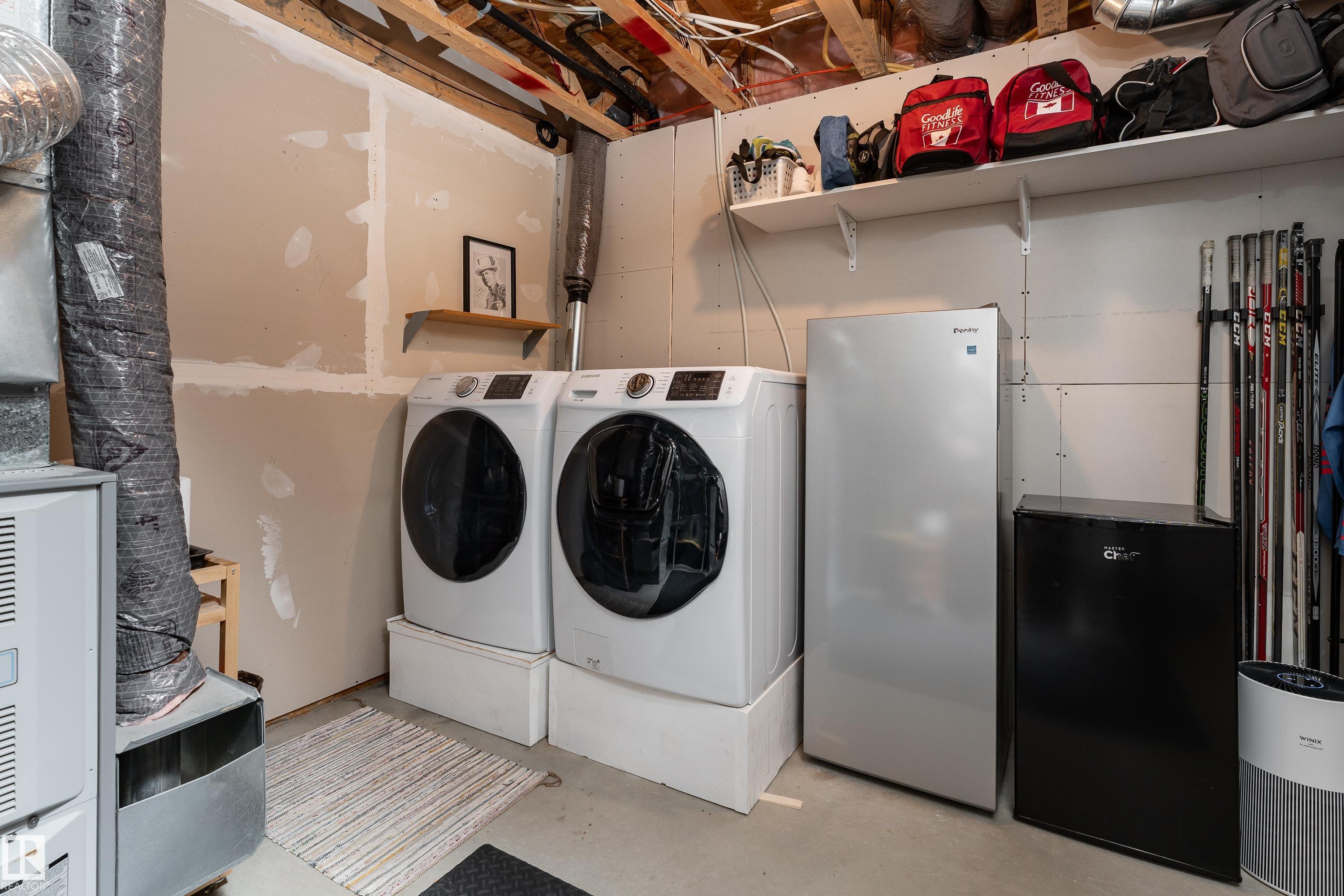 https://zimg.paragon.ice.com/ParagonImages/Property/PM/RAE/225398313/33/0/0/cec2bc32674e628068a90e4e8336719b/1/f3883be4207a453c4d3e870e04db63b8/225398313-970ad4f6-b22c-4764-aba8-d48f0d73628e.JPG