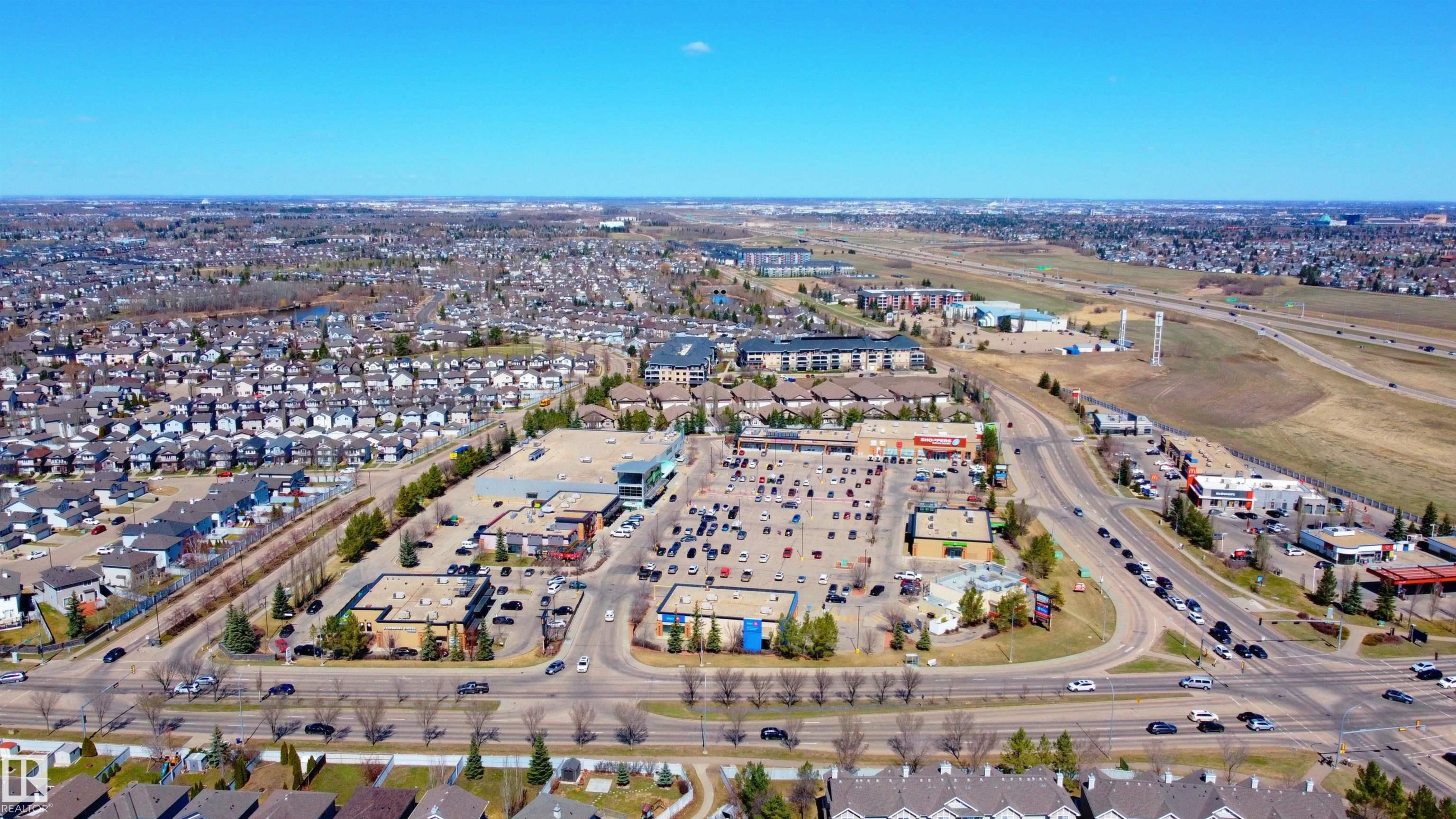 https://zimg.paragon.ice.com/ParagonImages/Property/PM/RAE/225398313/42/0/0/7f6e996990e8dba55ba04e9ab5990154/1/f3883be4207a453c4d3e870e04db63b8/225398313-2a0dc3e9-570a-4877-8a12-55a95bb543c5.JPG