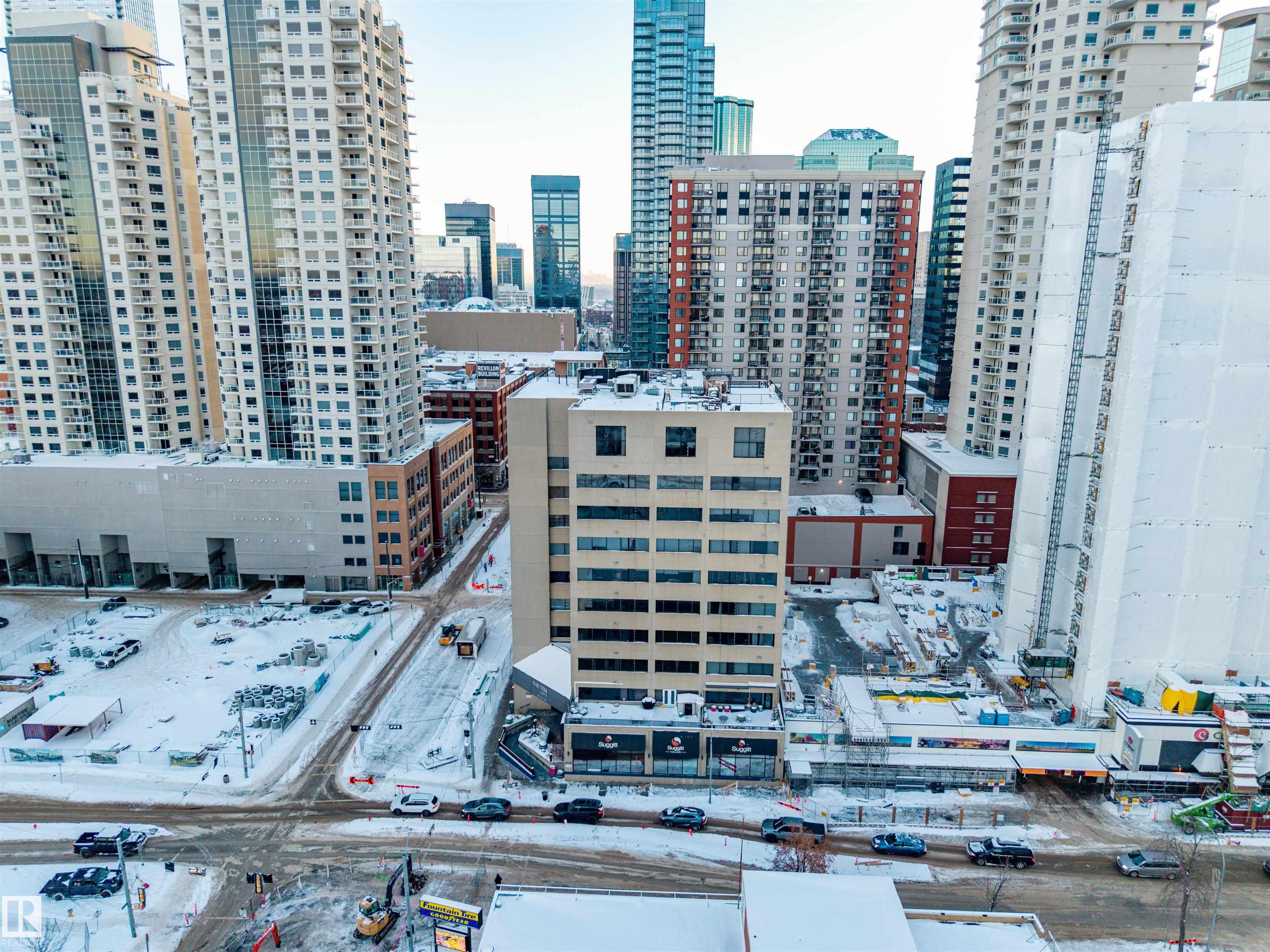 https://zimg.paragon.ice.com/ParagonImages/Property/PM/RAE/225398316/14/0/0/41e0f5019df41a3b7c0509f0a6af5ced/1/fbcb8a4a20c7c5a125780a8d2302e896/225398316-94834DE7-A9C2-44CF-AD48-27C994EE54C5.JPG