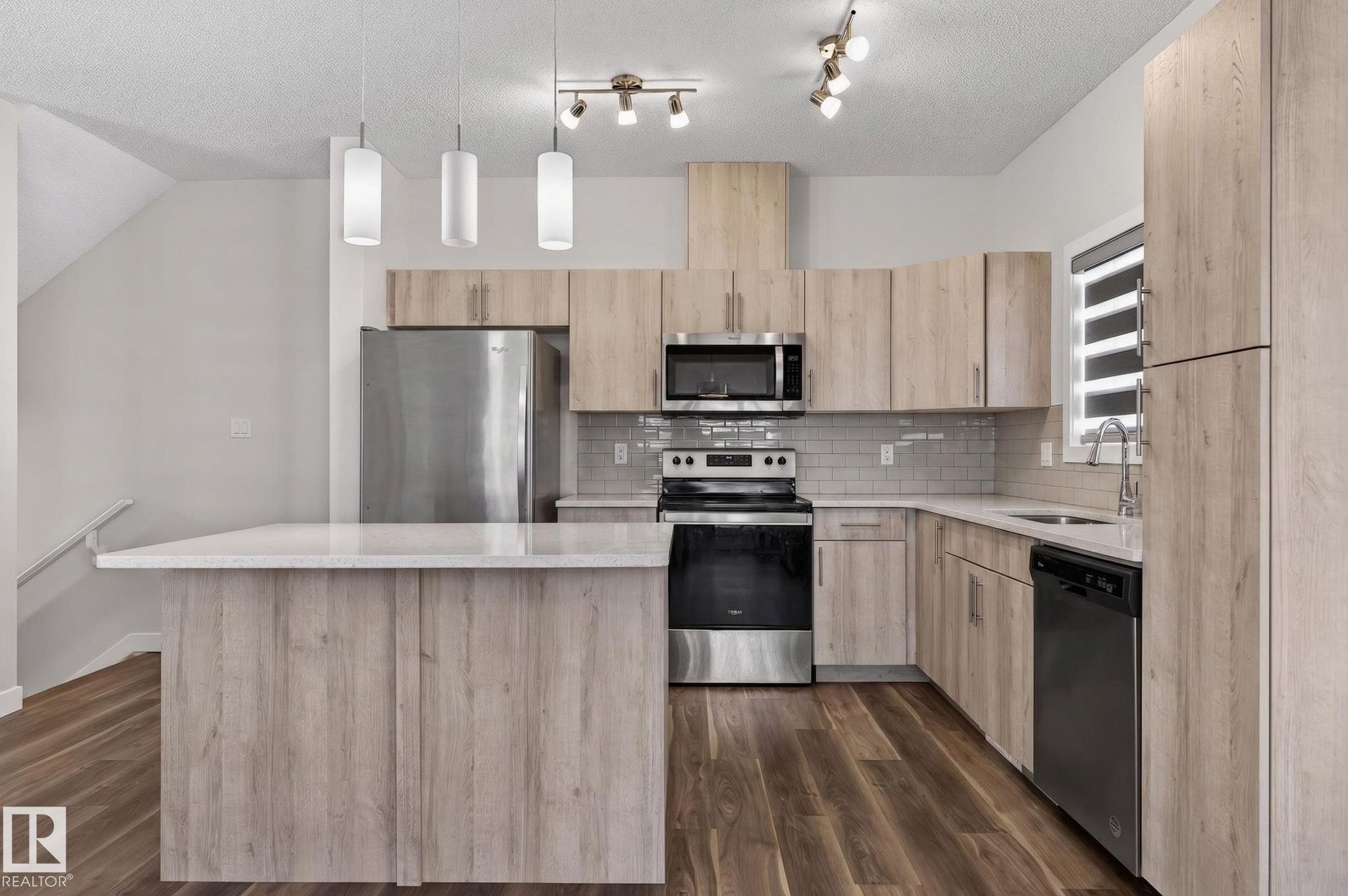 Photo 13 at 37 - 979 Crystallina Nera Way NW, Crystallina Nera West, Edmonton