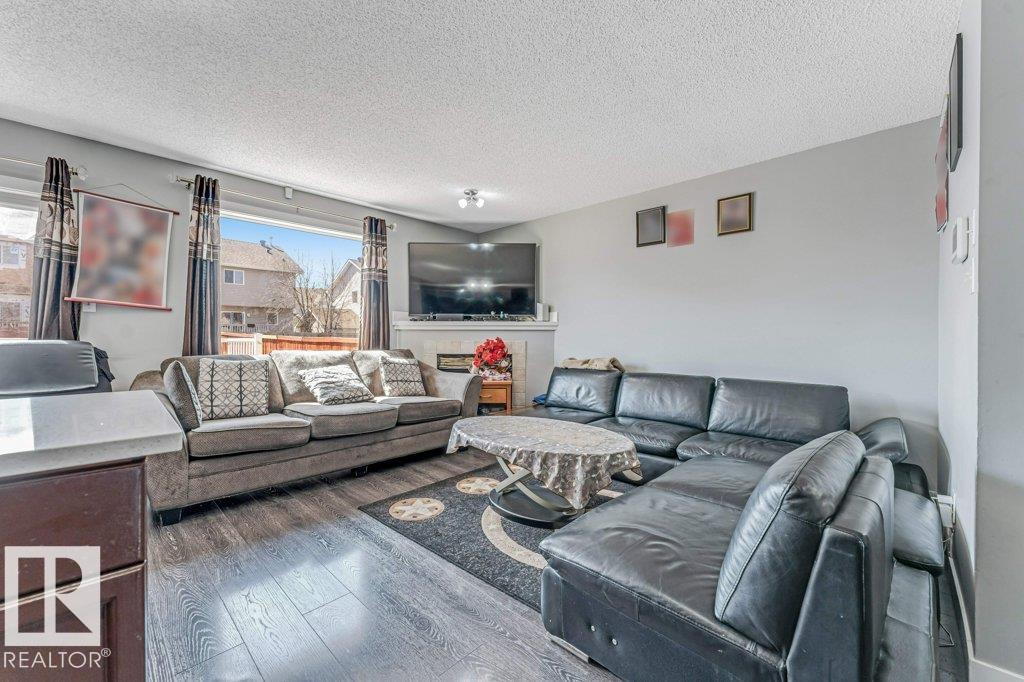 Photo 6 at 2317 27 Avenue NW, Silver Berry, Edmonton