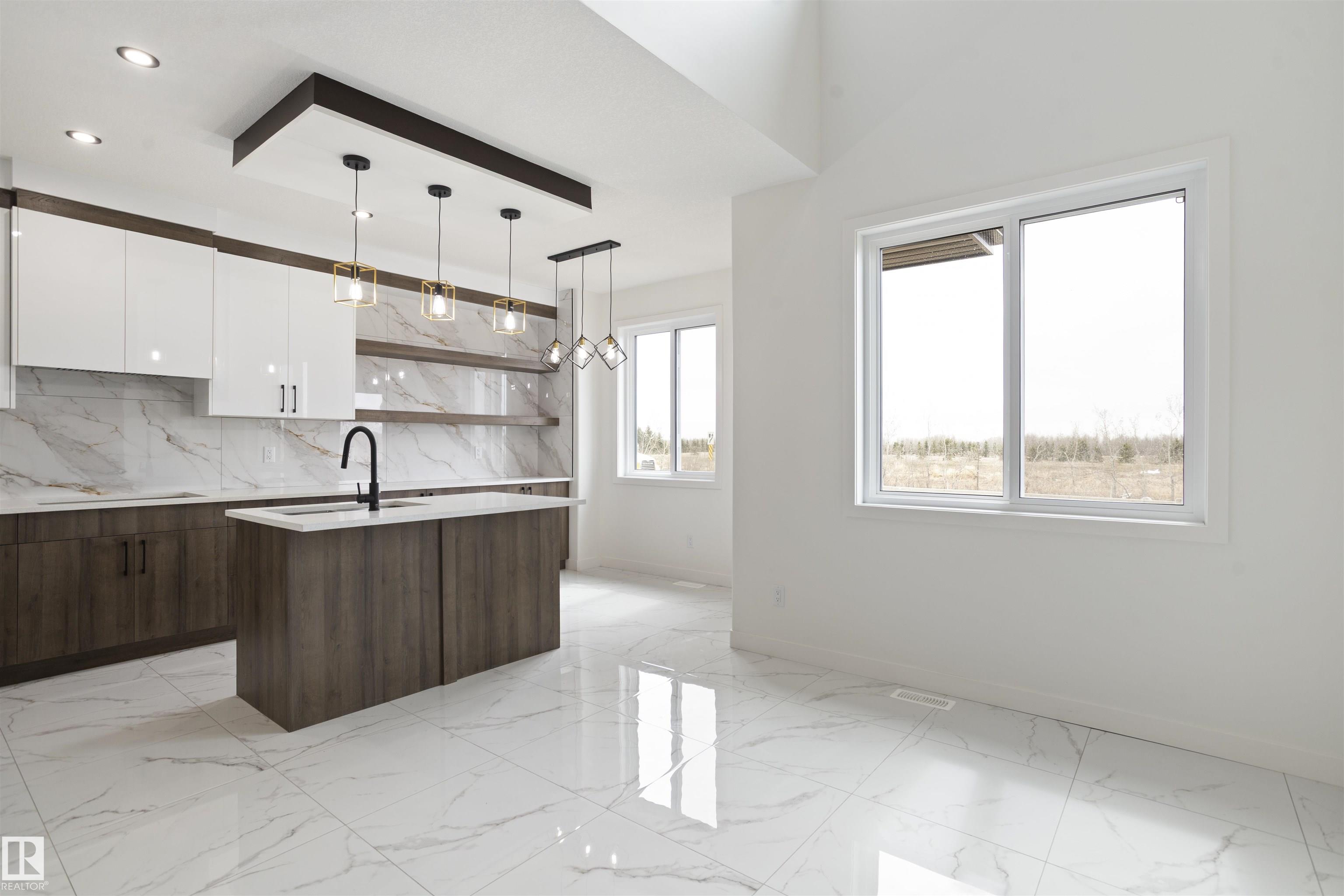 https://zimg.paragon.ice.com/ParagonImages/Property/PM/RAE/225398329/14/0/0/d0239feb3a5eb809e270e0ed88542def/1/ed25caf833f5da93676b9fe7b96afc94/225398329-44f44c26-8be0-4352-a8a2-33cbc6be83d3.JPG