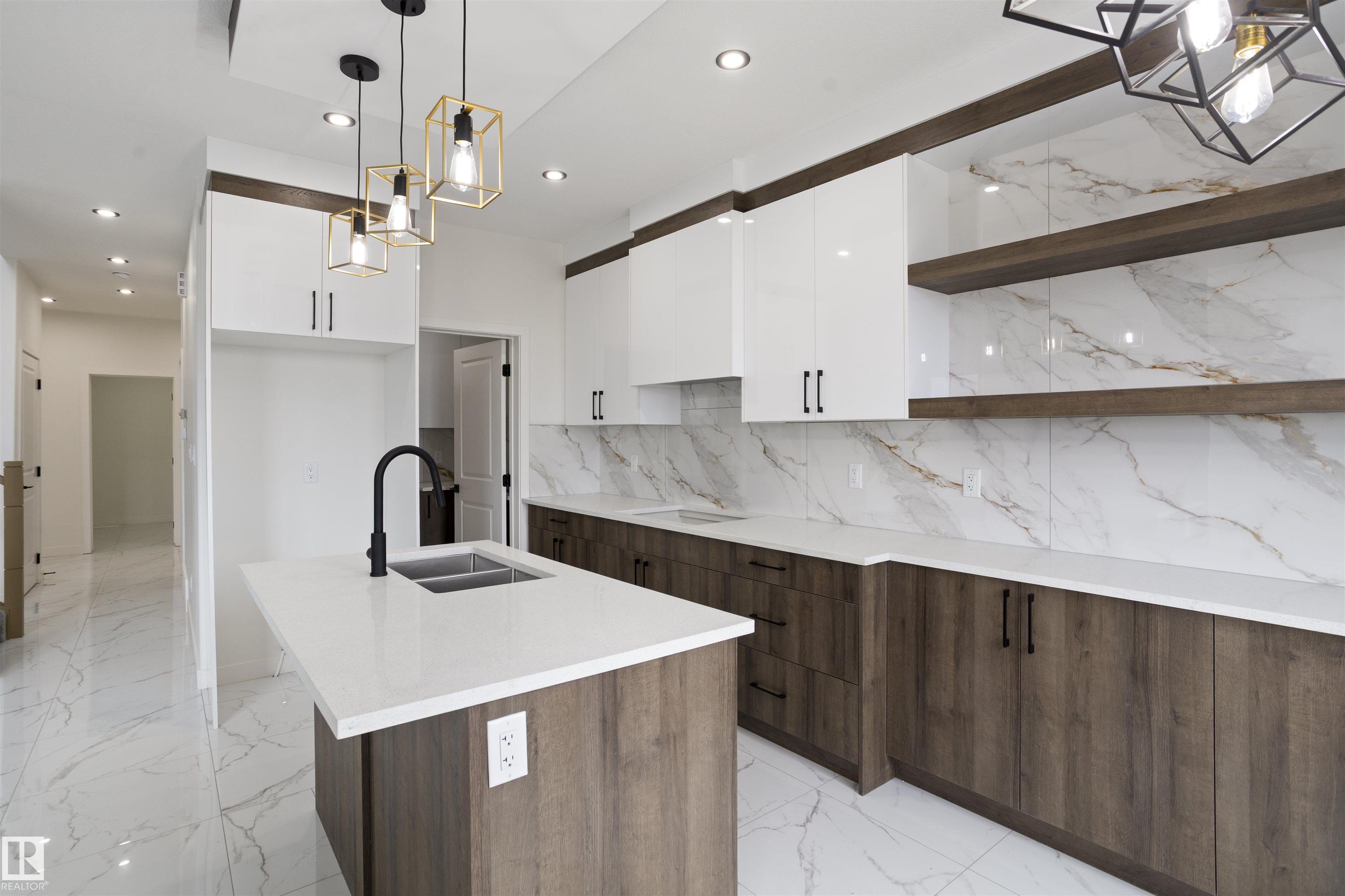 https://zimg.paragon.ice.com/ParagonImages/Property/PM/RAE/225398329/17/0/0/c12e0dc0a855034b7fcf2471d0d6250e/1/ed25caf833f5da93676b9fe7b96afc94/225398329-9faf174c-06b1-4eab-91df-367db5b847f4.JPG